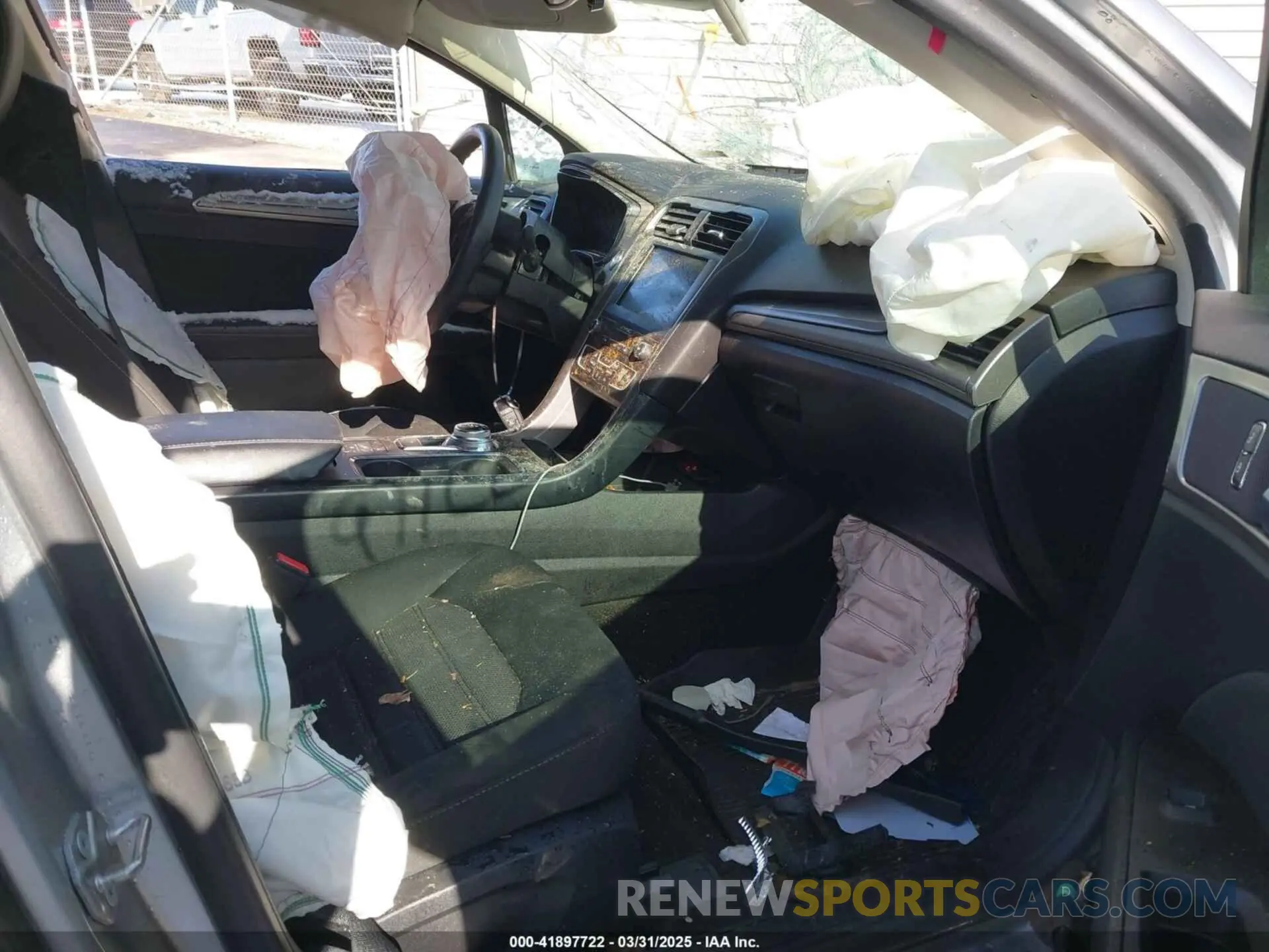 5 Photograph of a damaged car 3FA6P0HDXLR146820 FORD FUSION 2020