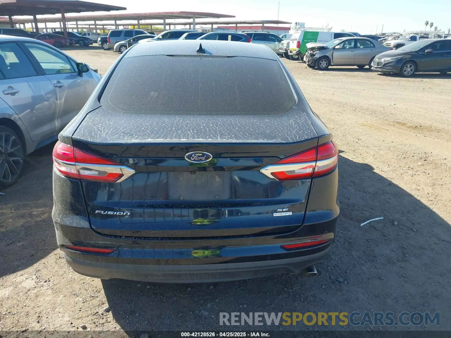 15 Photograph of a damaged car 3FA6P0HDXLR168137 FORD FUSION 2020