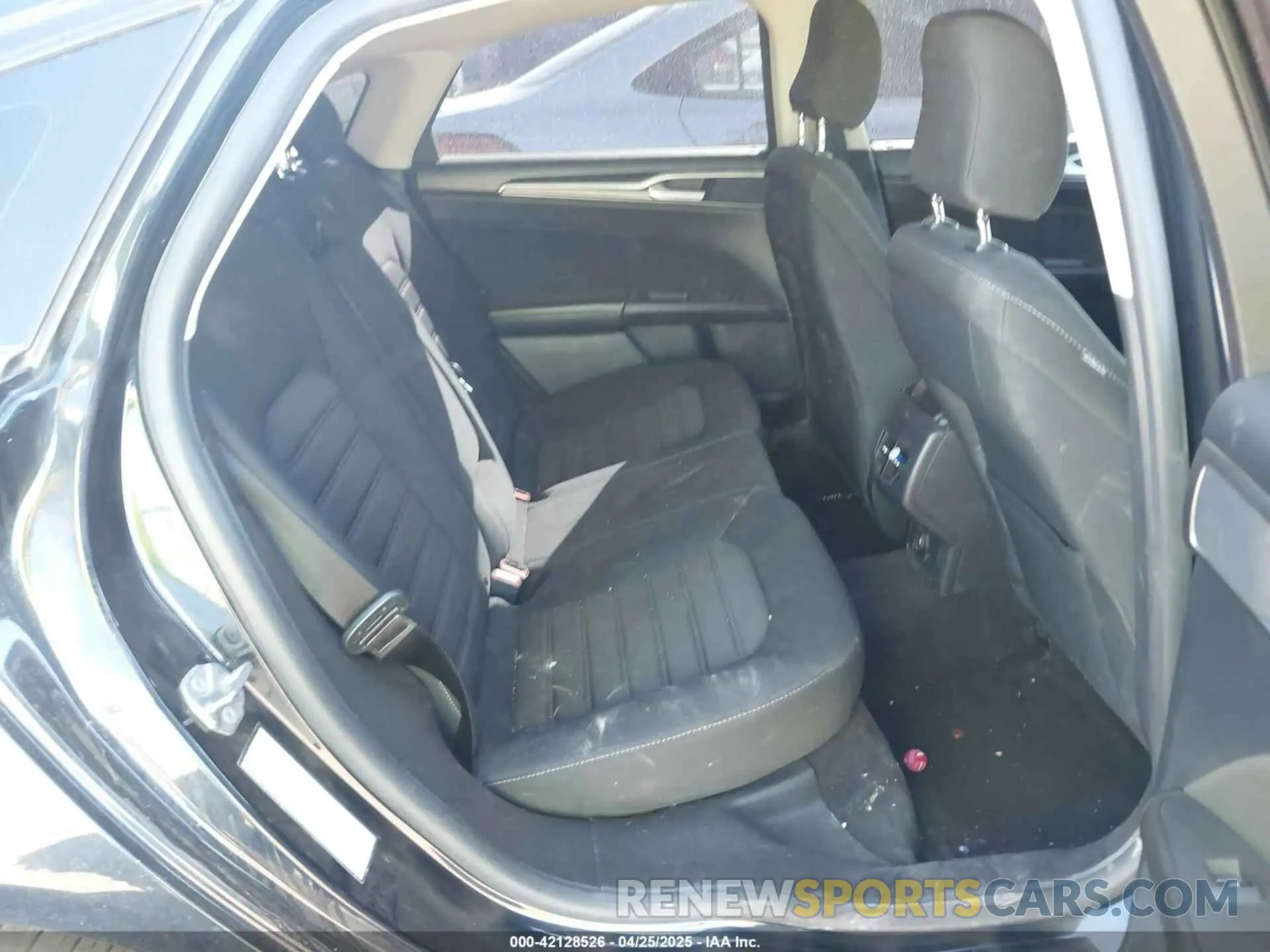 8 Photograph of a damaged car 3FA6P0HDXLR168137 FORD FUSION 2020