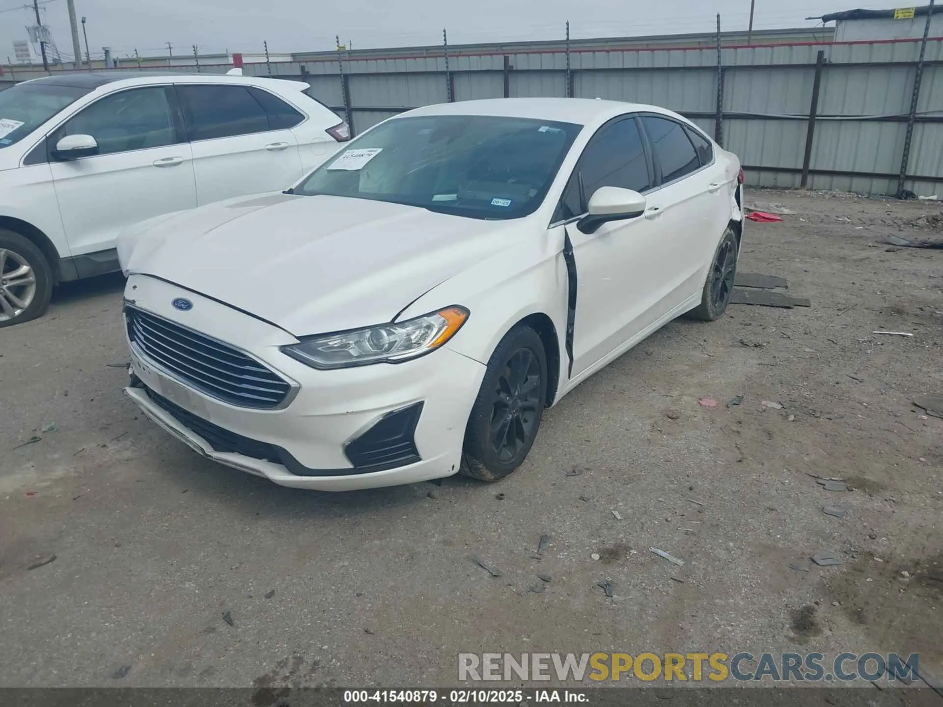 2 Photograph of a damaged car 3FA6P0HDXLR168316 FORD FUSION 2020