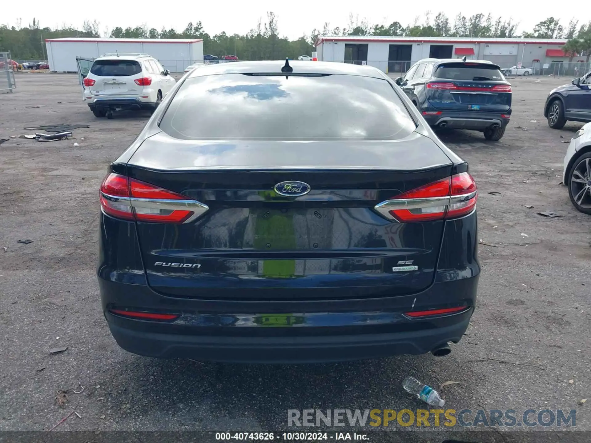 16 Photograph of a damaged car 3FA6P0HDXLR170082 FORD FUSION 2020