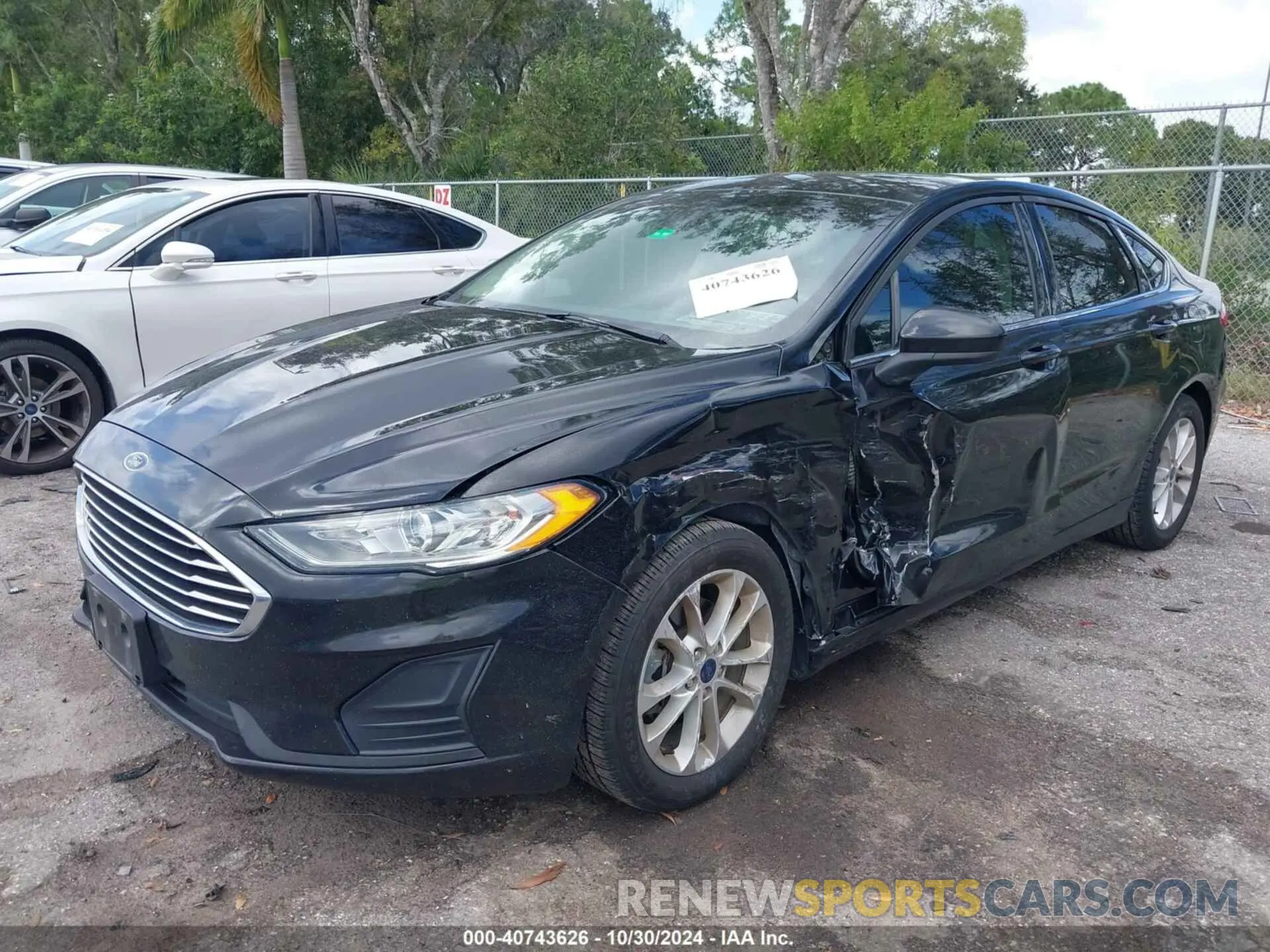 2 Photograph of a damaged car 3FA6P0HDXLR170082 FORD FUSION 2020