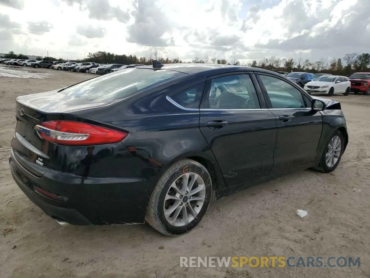 3 Photograph of a damaged car 3FA6P0HDXLR172673 FORD FUSION 2020