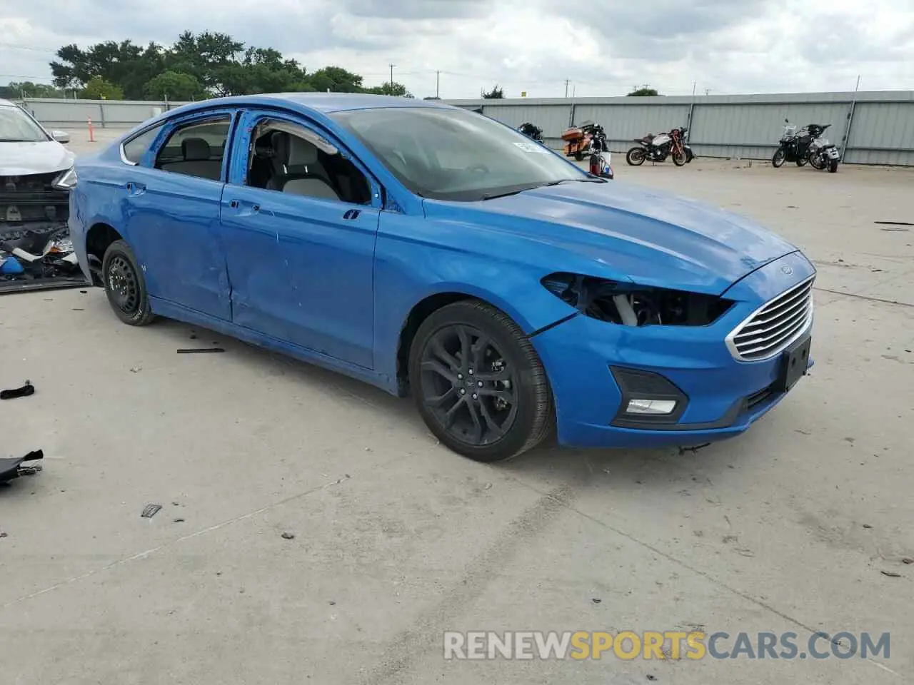 4 Photograph of a damaged car 3FA6P0HDXLR226540 FORD FUSION 2020
