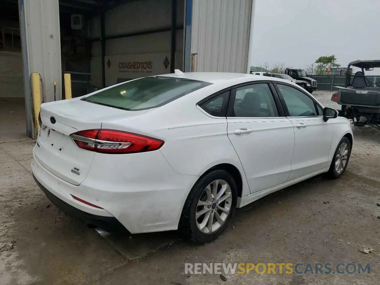 3 Photograph of a damaged car 3FA6P0HDXLR263510 FORD FUSION 2020