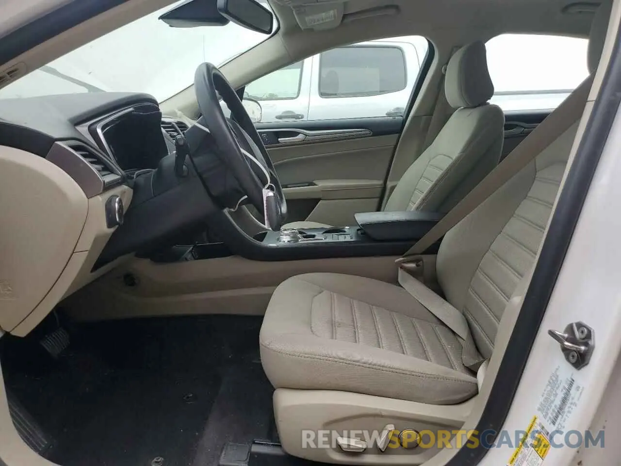 7 Photograph of a damaged car 3FA6P0HDXLR263510 FORD FUSION 2020