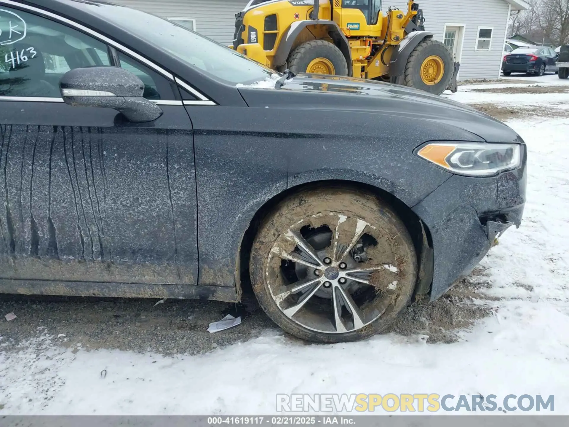 17 Photograph of a damaged car 3FA6P0K90LR204163 FORD FUSION 2020