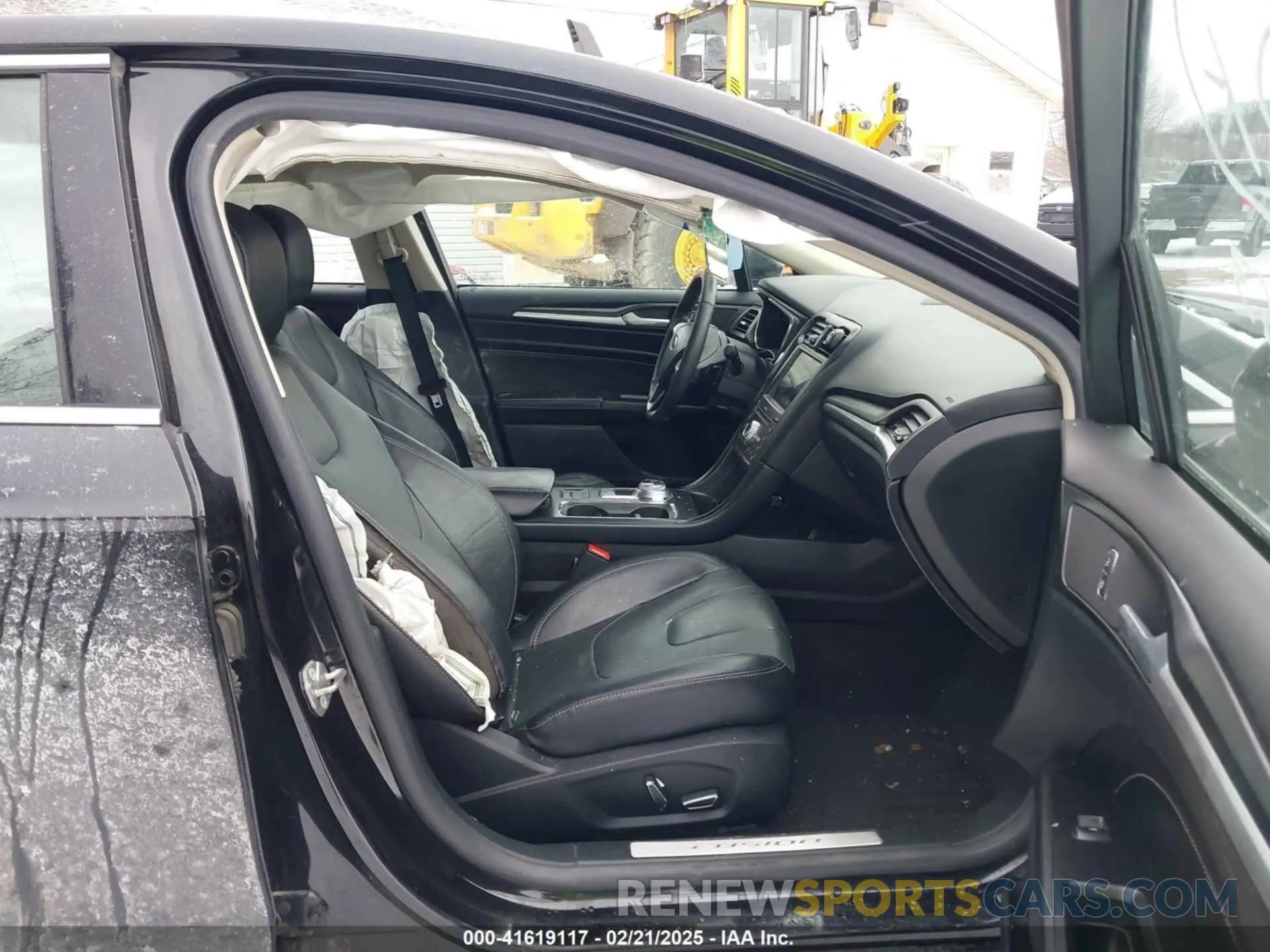 5 Photograph of a damaged car 3FA6P0K90LR204163 FORD FUSION 2020