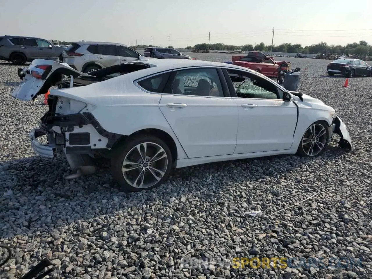 3 Photograph of a damaged car 3FA6P0K91LR127917 FORD FUSION 2020