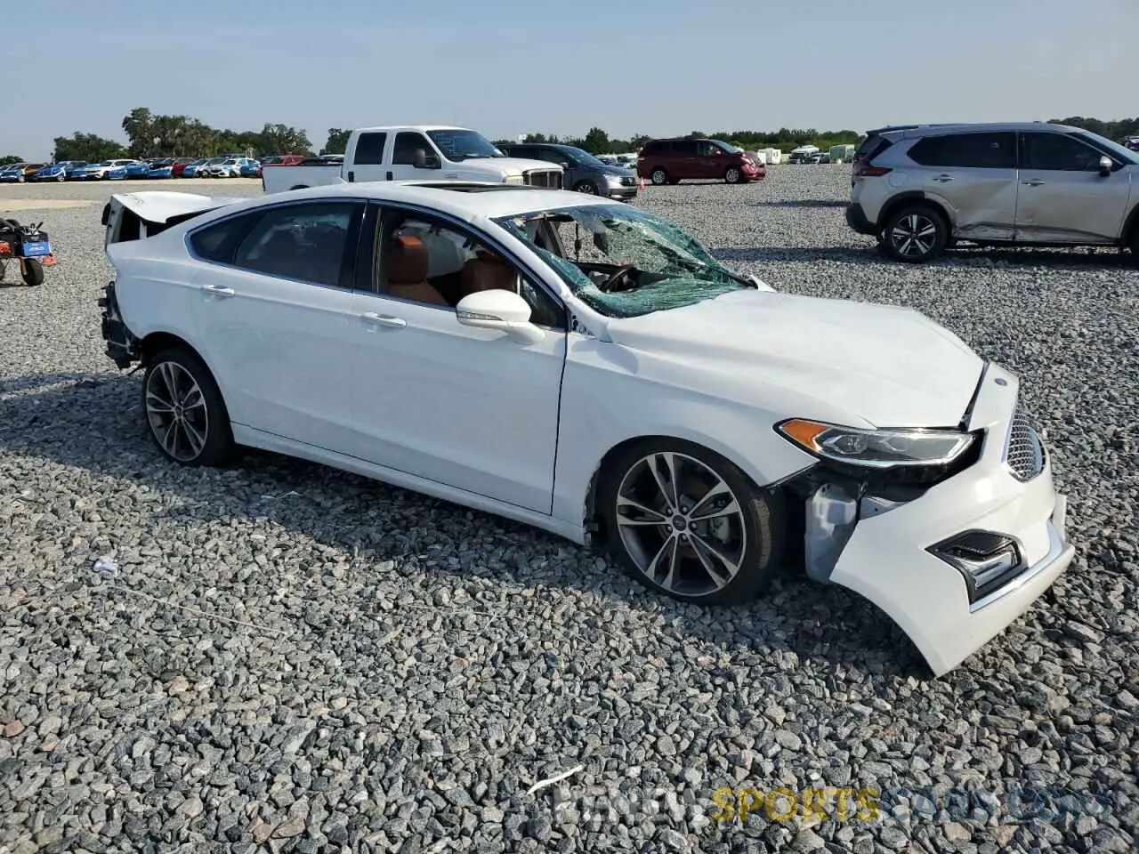 4 Photograph of a damaged car 3FA6P0K91LR127917 FORD FUSION 2020