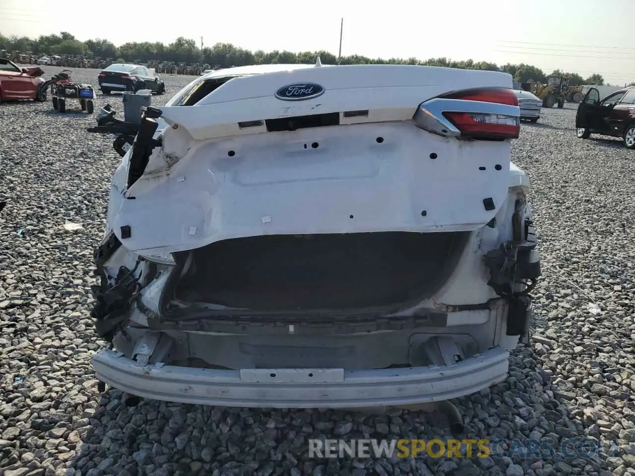 6 Photograph of a damaged car 3FA6P0K91LR127917 FORD FUSION 2020