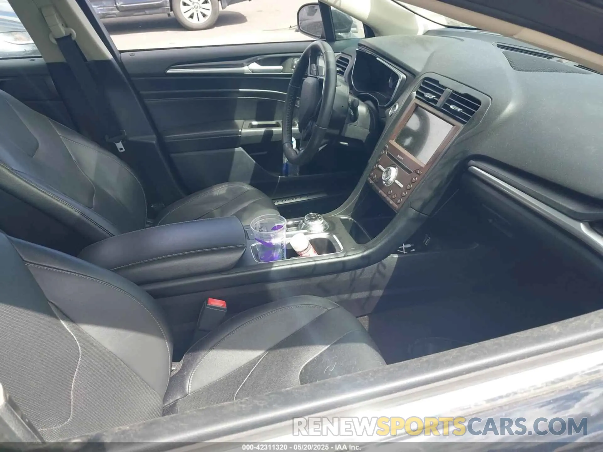 5 Photograph of a damaged car 3FA6P0K91LR192315 FORD FUSION 2020