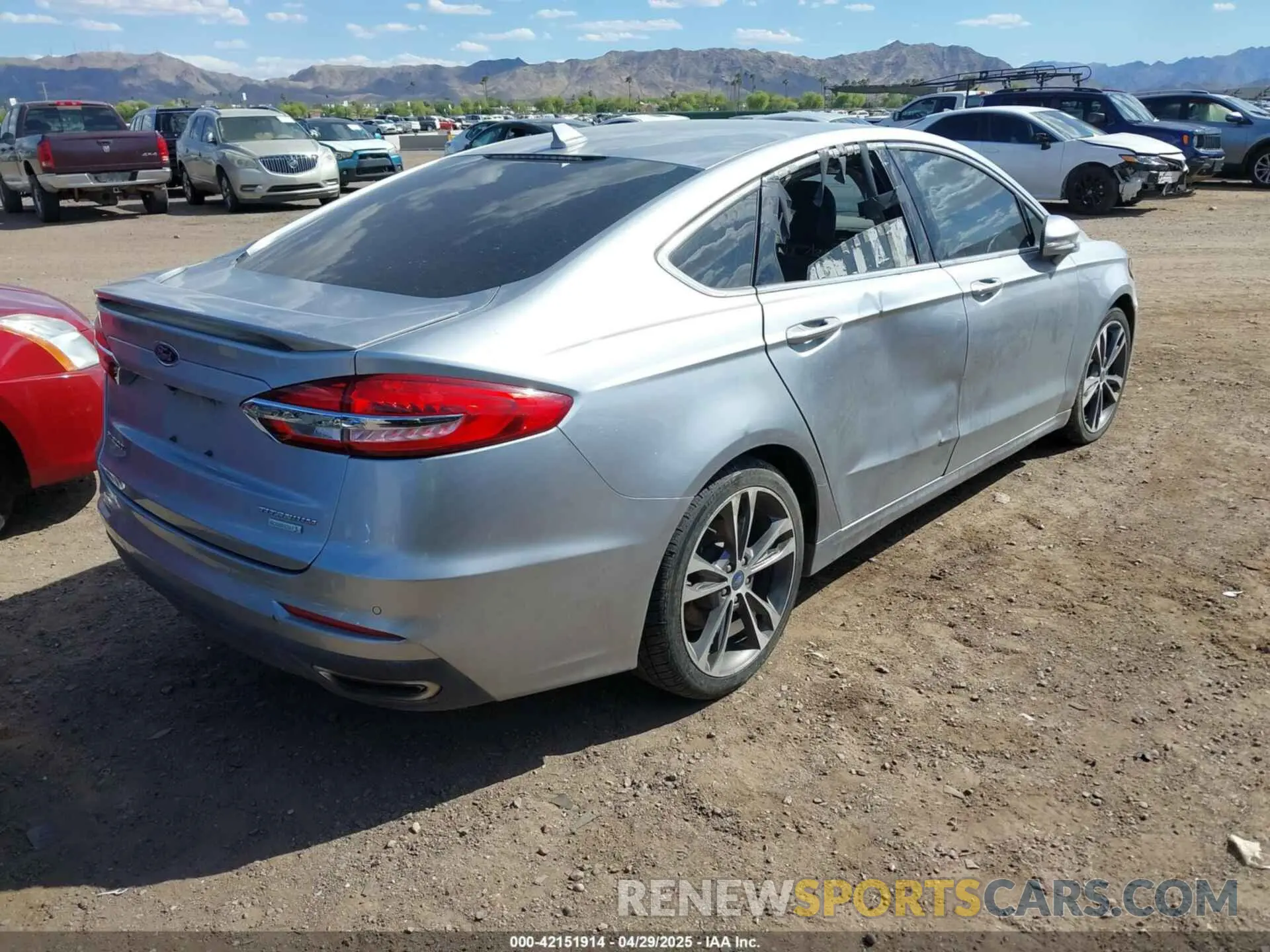 4 Photograph of a damaged car 3FA6P0K92LR118367 FORD FUSION 2020