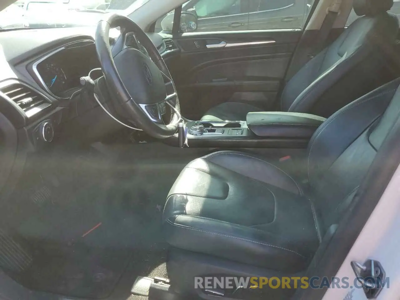 7 Photograph of a damaged car 3FA6P0K95LR265962 FORD FUSION 2020