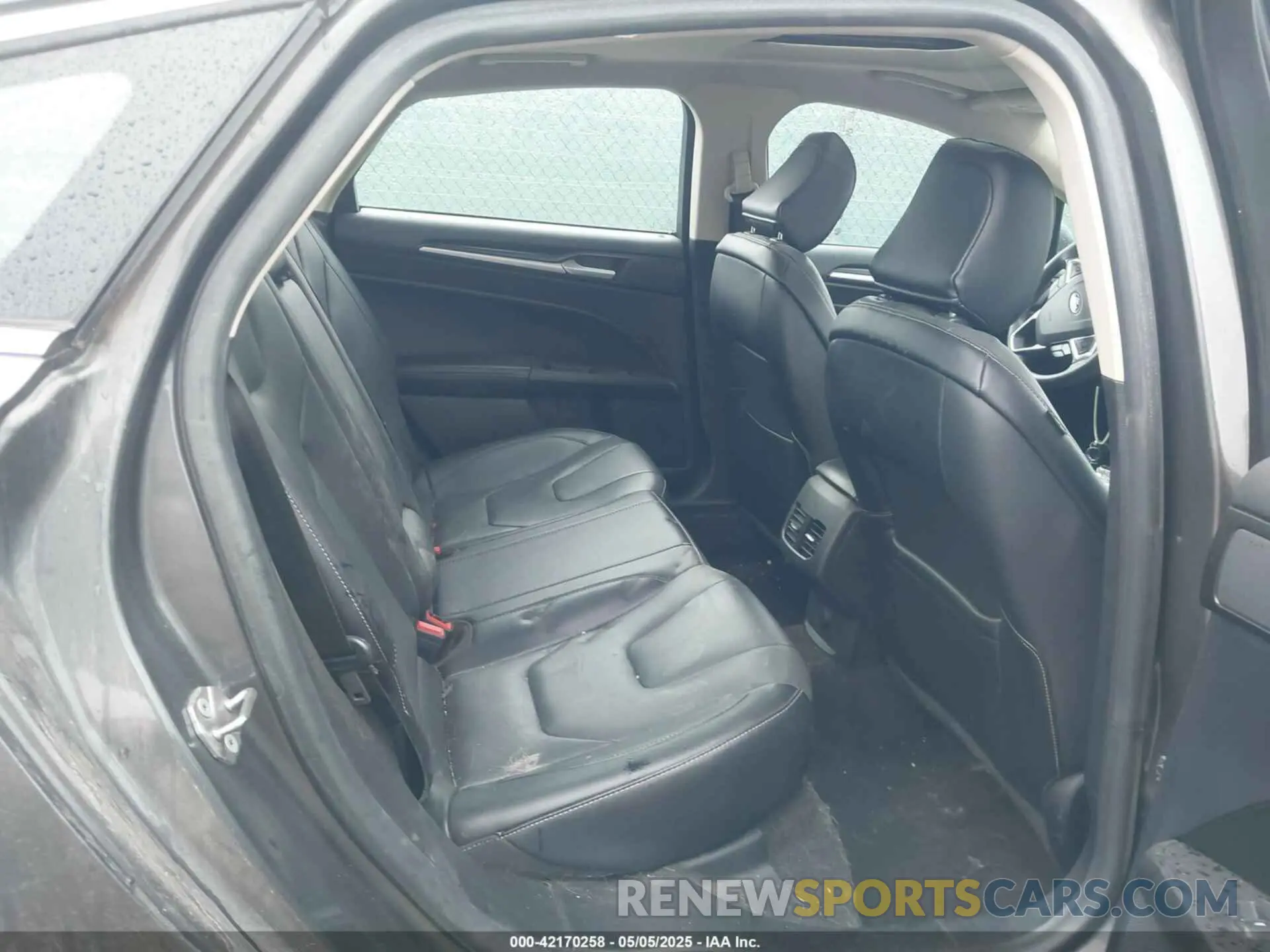 8 Photograph of a damaged car 3FA6P0K97LR192657 FORD FUSION 2020
