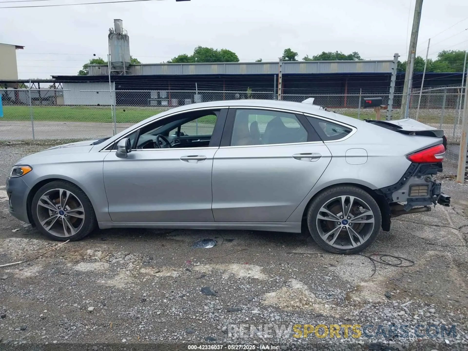 15 Photograph of a damaged car 3FA6P0K98LR151910 FORD FUSION 2020