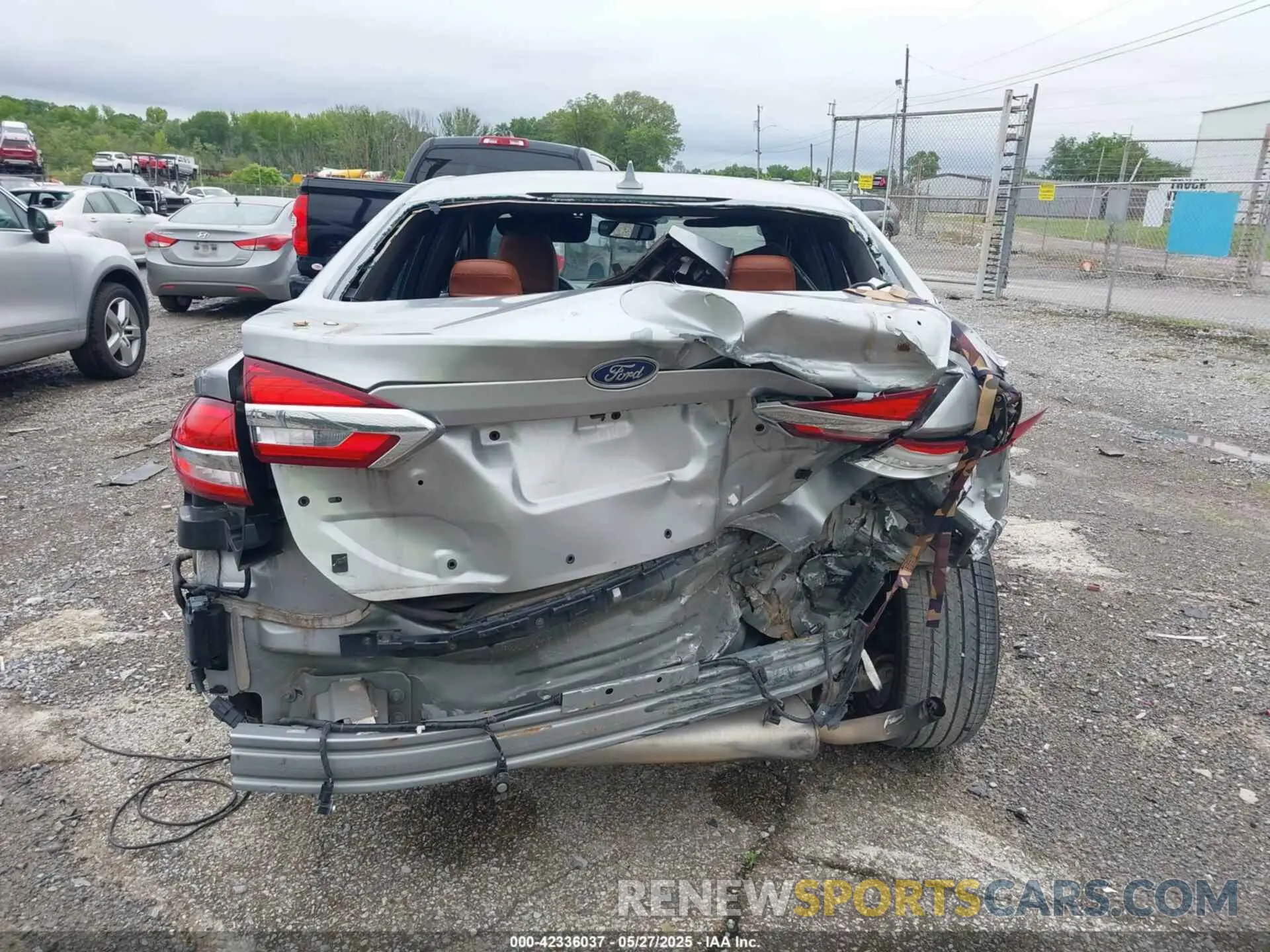 17 Photograph of a damaged car 3FA6P0K98LR151910 FORD FUSION 2020