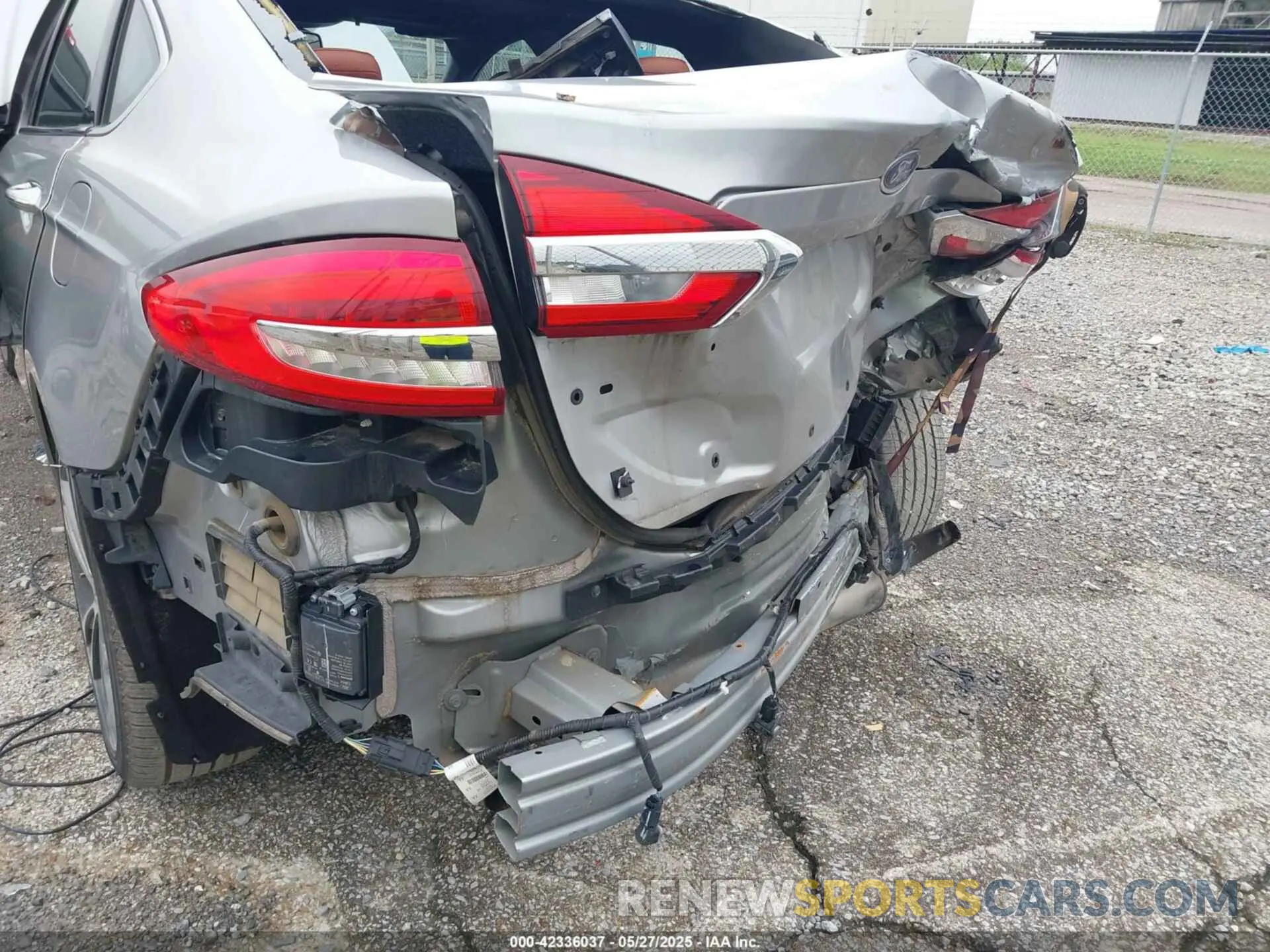 18 Photograph of a damaged car 3FA6P0K98LR151910 FORD FUSION 2020