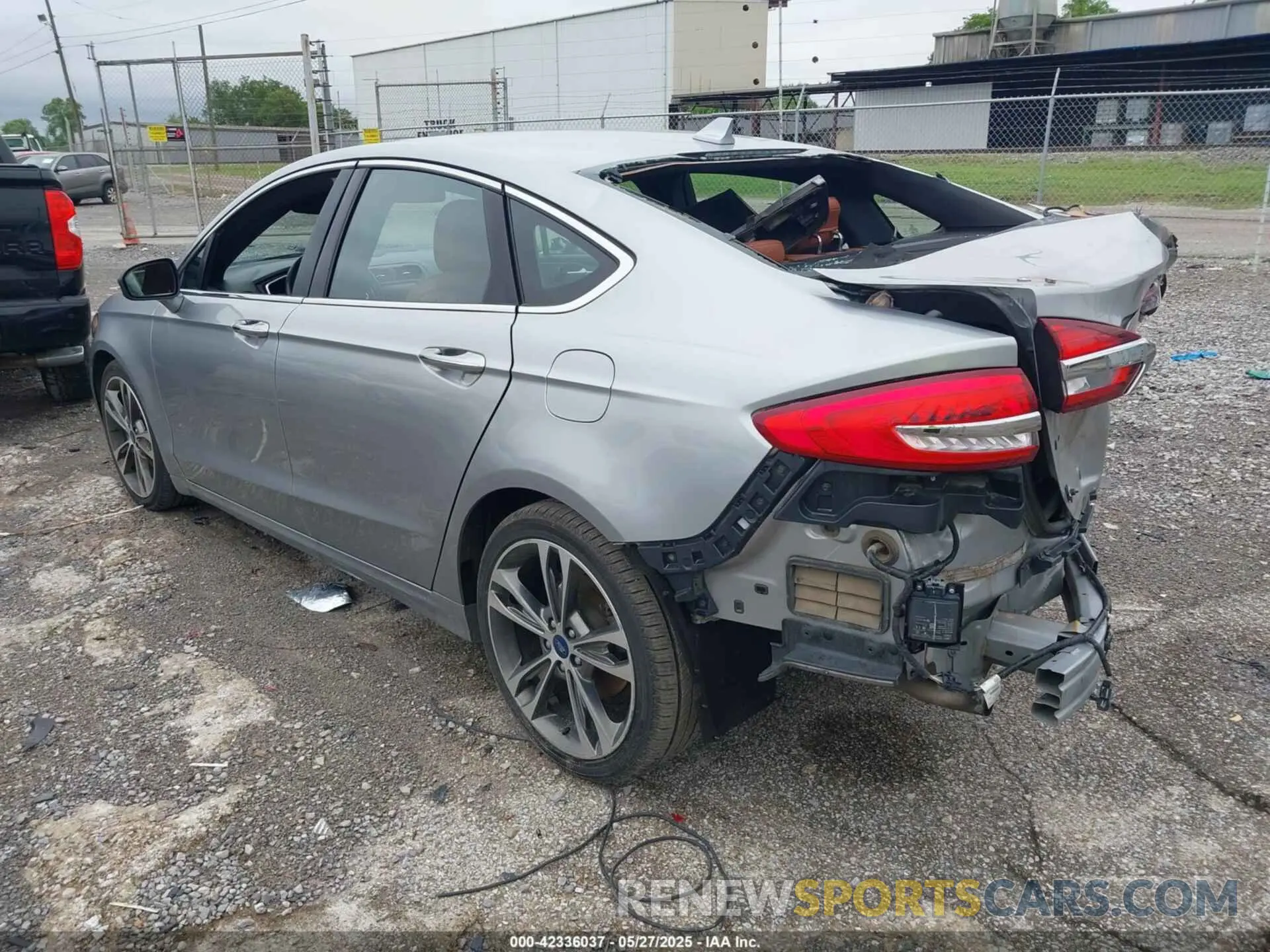3 Photograph of a damaged car 3FA6P0K98LR151910 FORD FUSION 2020