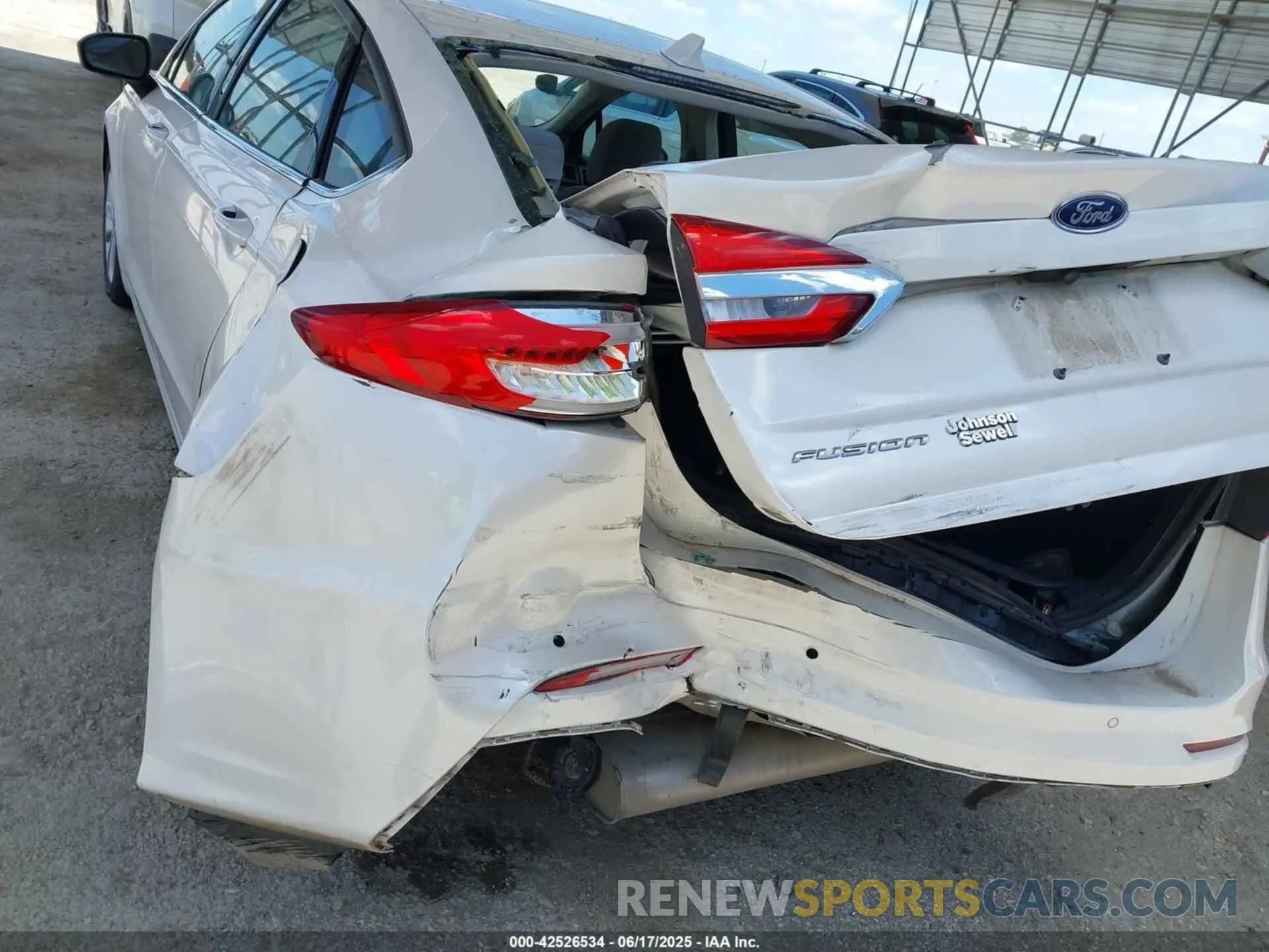 6 Photograph of a damaged car 3FA6P0LU0LR135560 FORD FUSION 2020