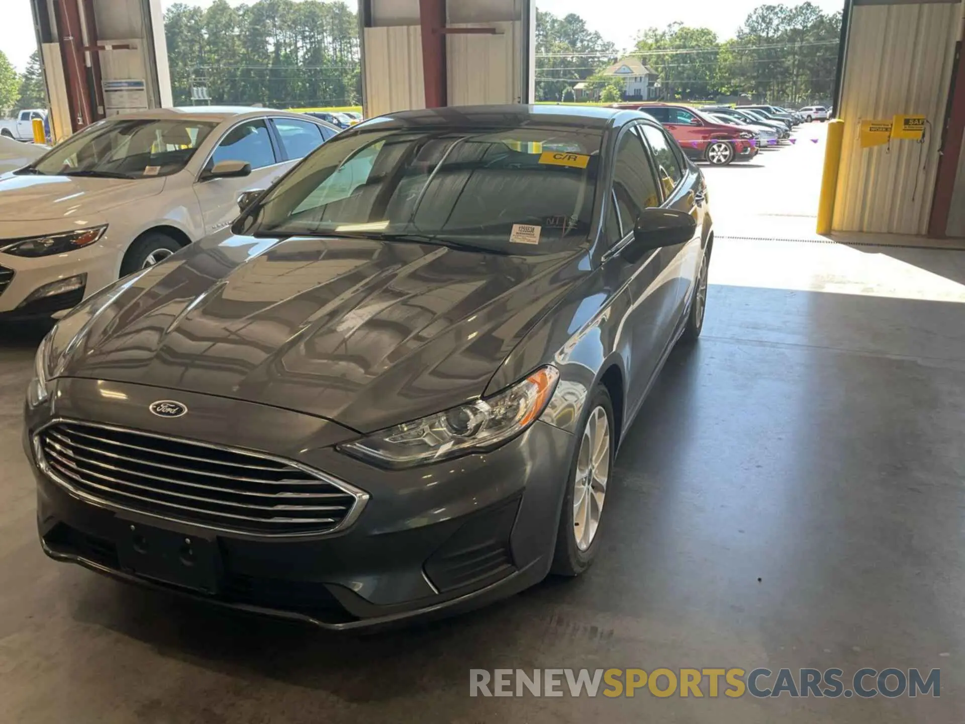 2 Photograph of a damaged car 3FA6P0LU1LR239264 FORD FUSION 2020