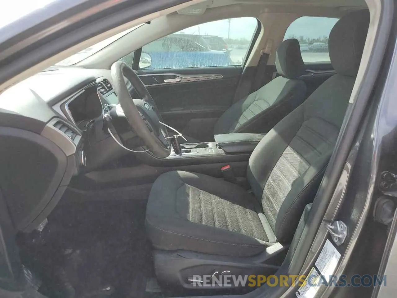7 Photograph of a damaged car 3FA6P0LU2LR161349 FORD FUSION 2020