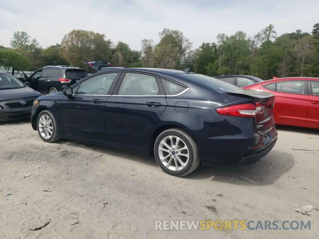 2 Photograph of a damaged car 3FA6P0LU2LR185392 FORD FUSION 2020