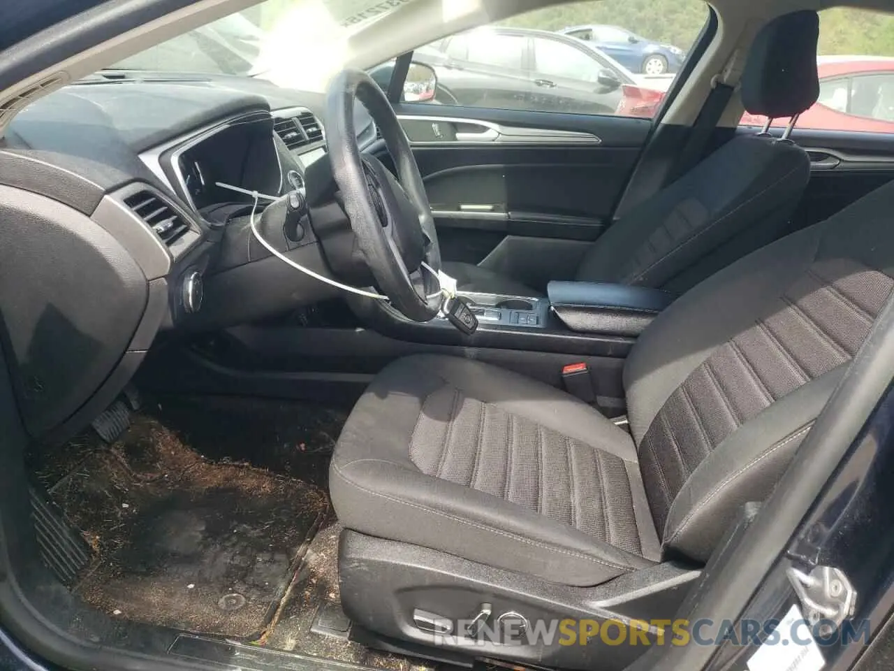 7 Photograph of a damaged car 3FA6P0LU2LR185392 FORD FUSION 2020