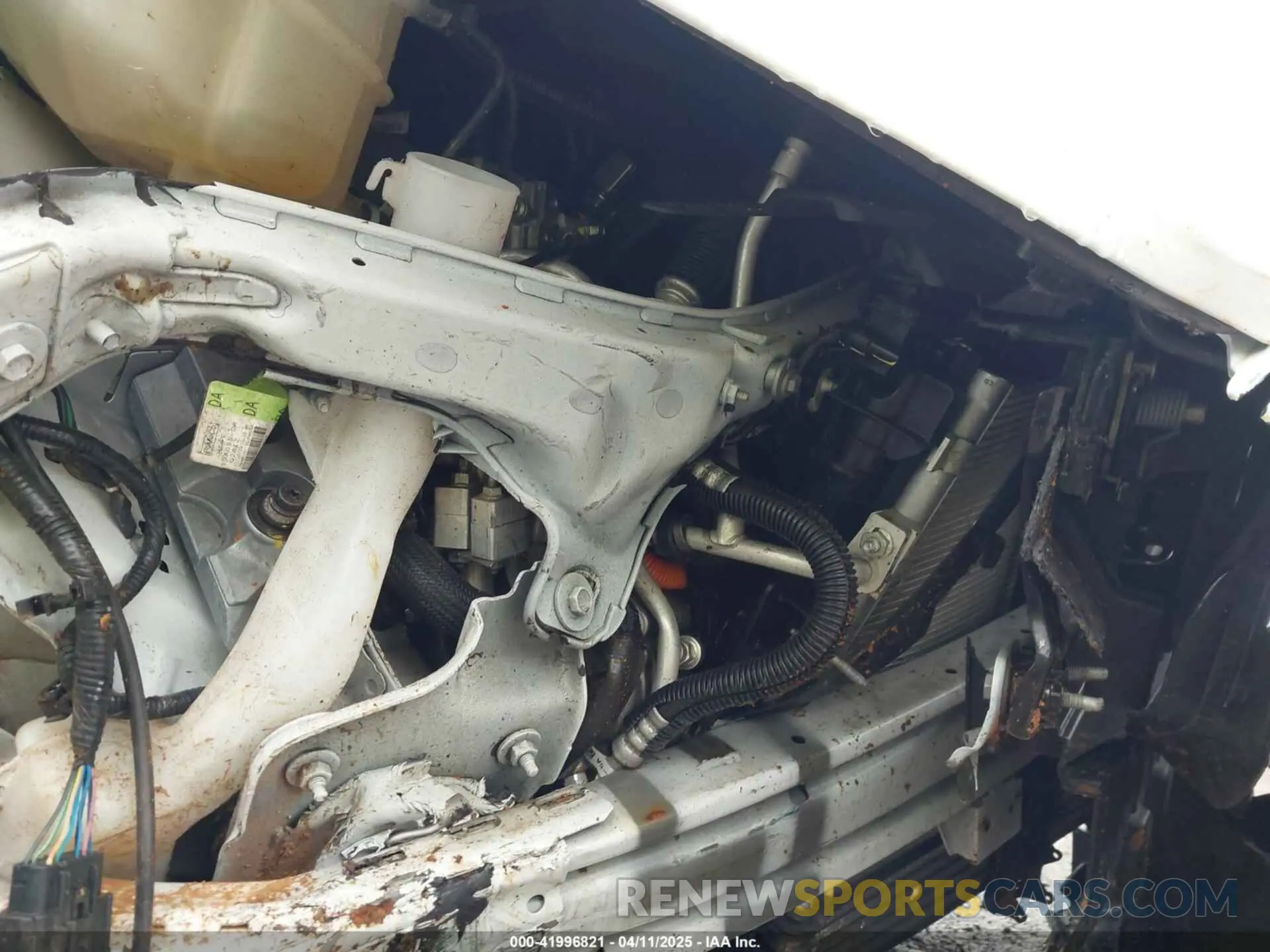 10 Photograph of a damaged car 3FA6P0LU2LR219671 FORD FUSION 2020