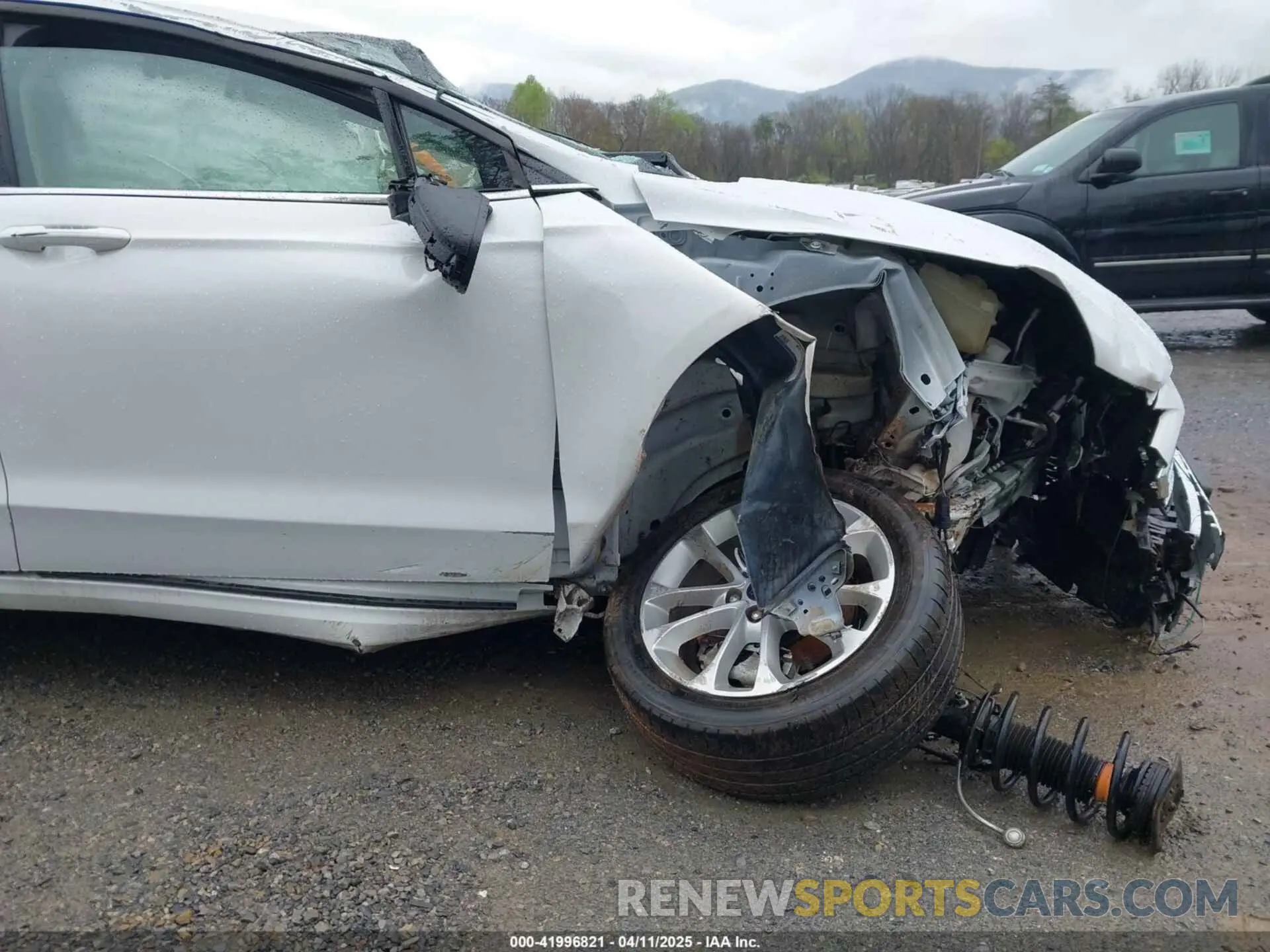 15 Photograph of a damaged car 3FA6P0LU2LR219671 FORD FUSION 2020