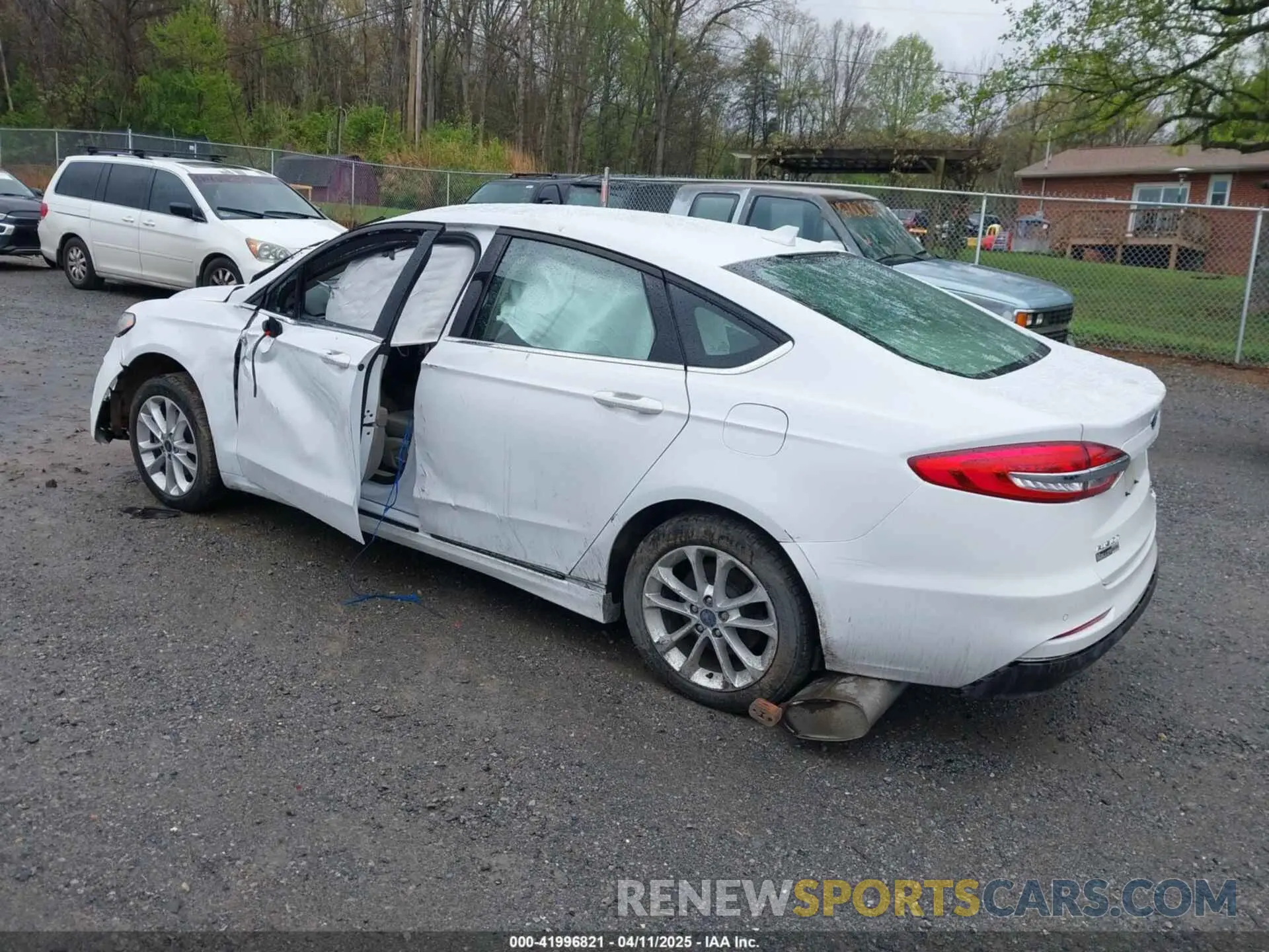 3 Photograph of a damaged car 3FA6P0LU2LR219671 FORD FUSION 2020