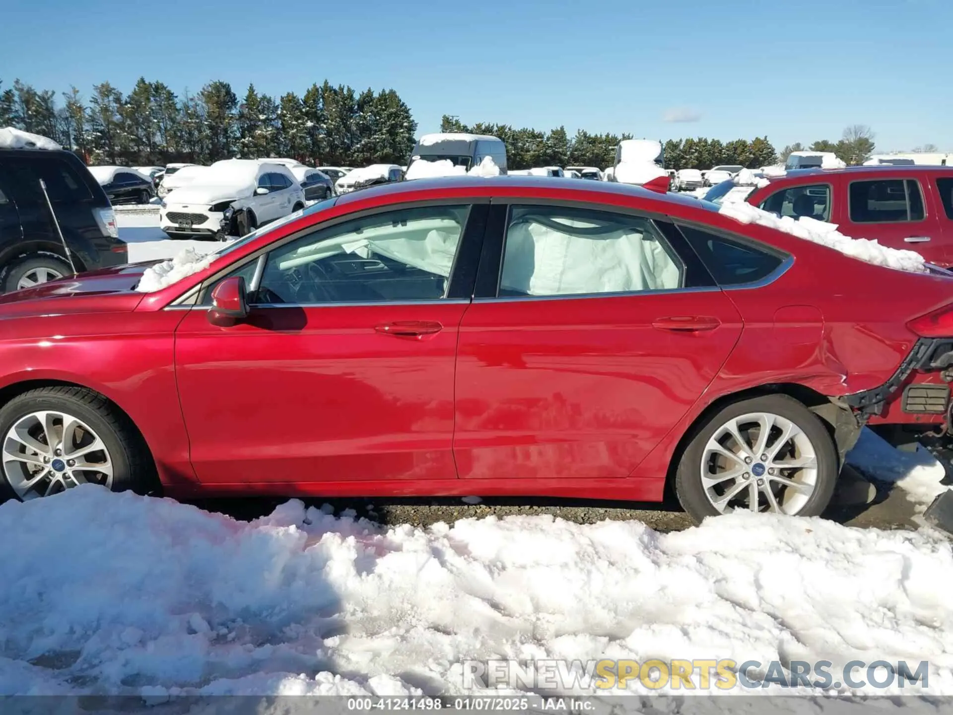 14 Photograph of a damaged car 3FA6P0LU2LR235322 FORD FUSION 2020