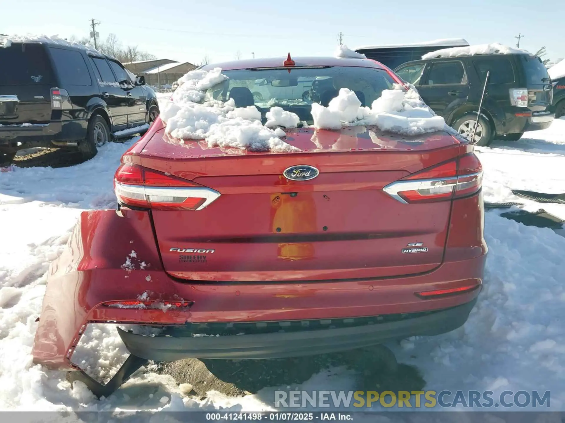 16 Photograph of a damaged car 3FA6P0LU2LR235322 FORD FUSION 2020