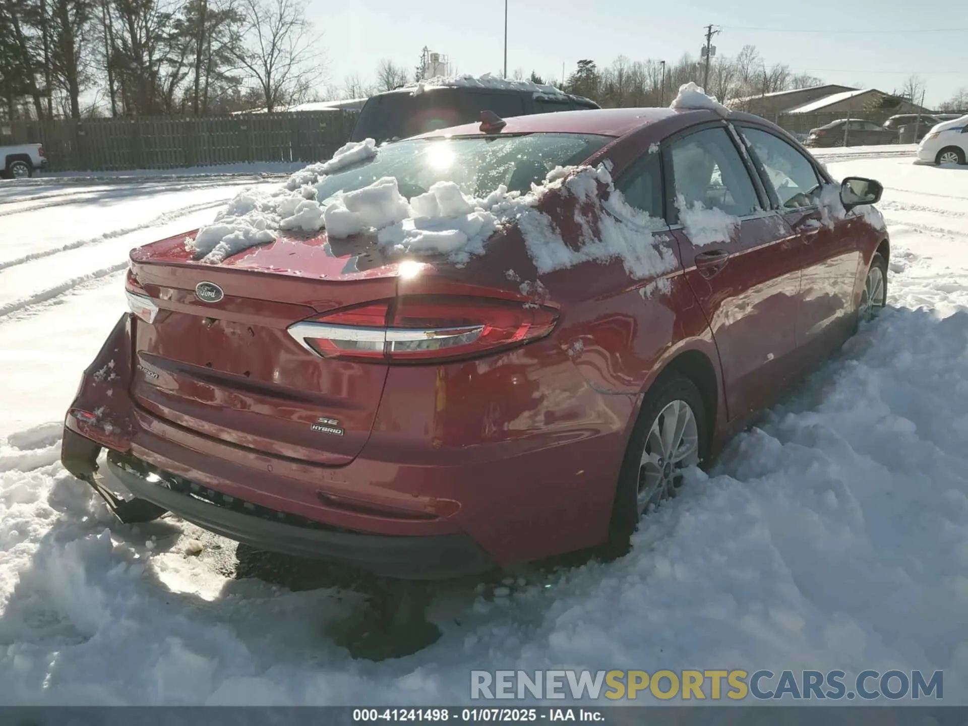 4 Photograph of a damaged car 3FA6P0LU2LR235322 FORD FUSION 2020