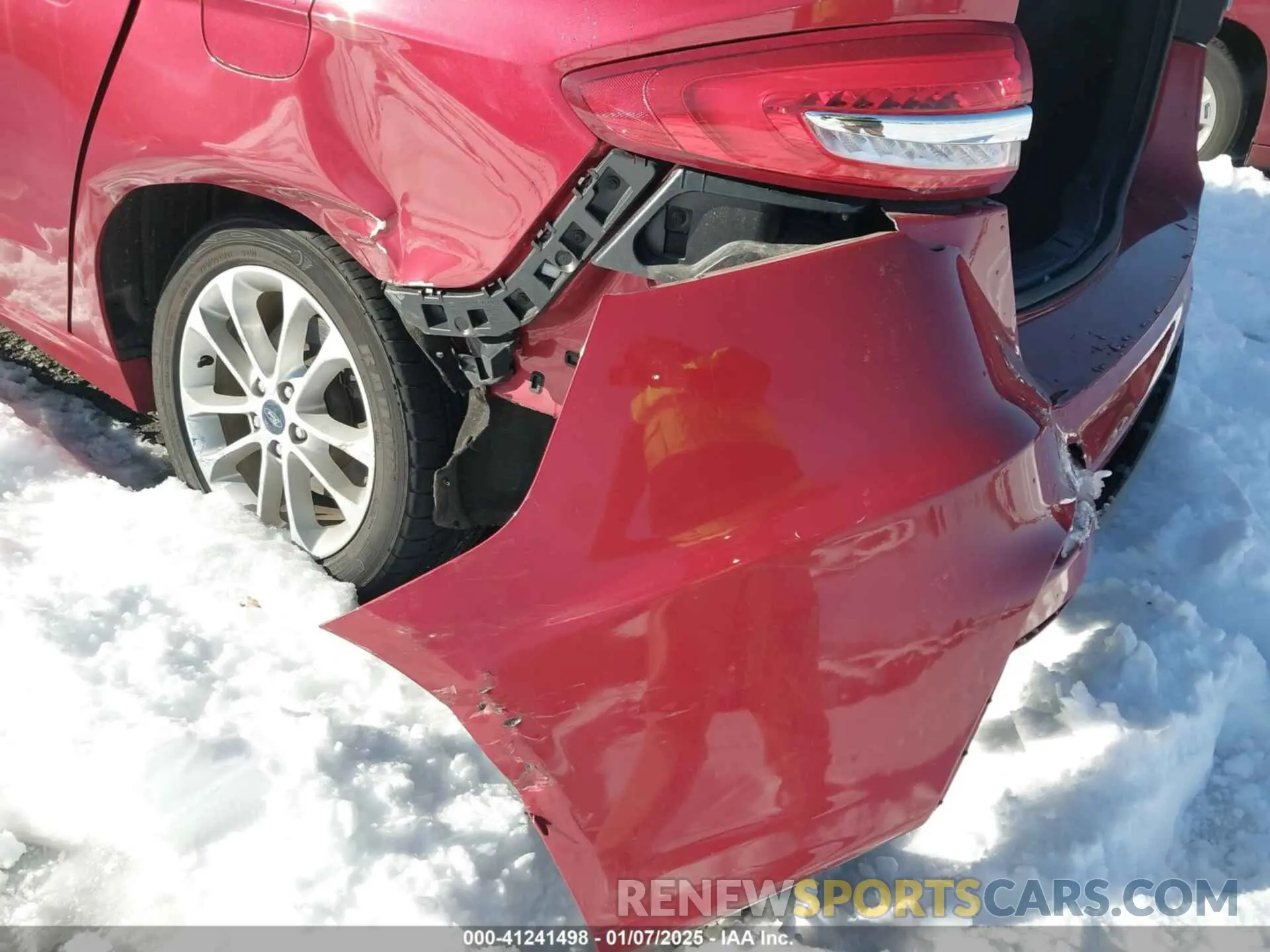 6 Photograph of a damaged car 3FA6P0LU2LR235322 FORD FUSION 2020