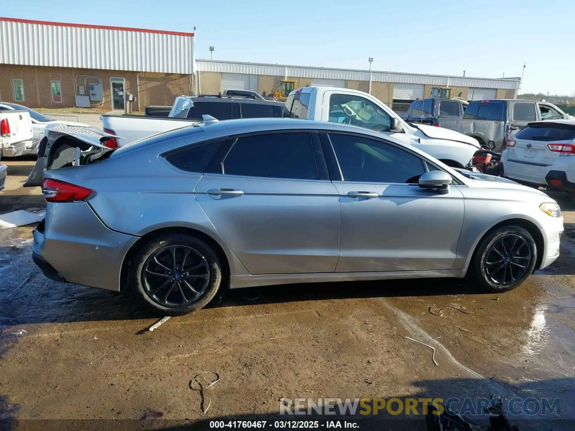 13 Photograph of a damaged car 3FA6P0LU3LR176846 FORD FUSION 2020