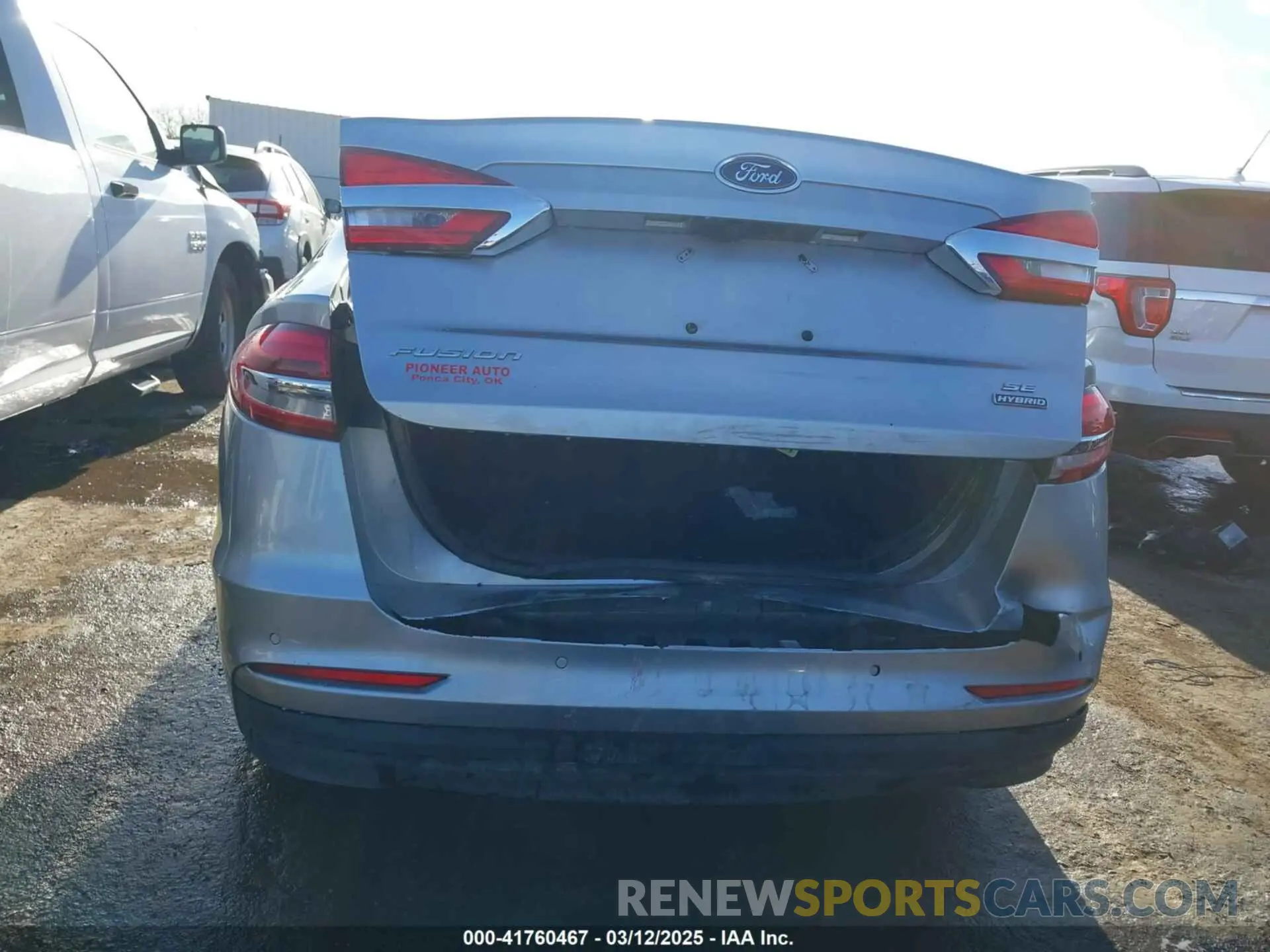 16 Photograph of a damaged car 3FA6P0LU3LR176846 FORD FUSION 2020