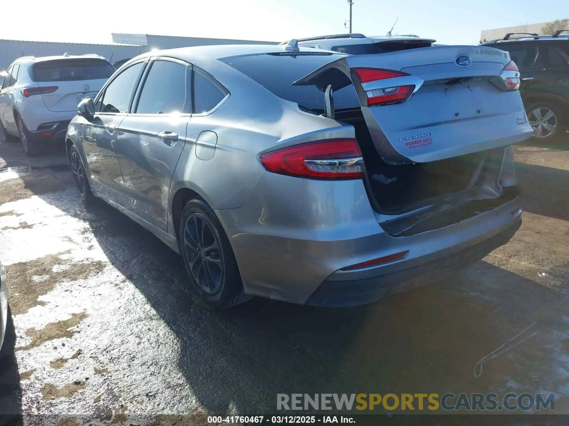 3 Photograph of a damaged car 3FA6P0LU3LR176846 FORD FUSION 2020