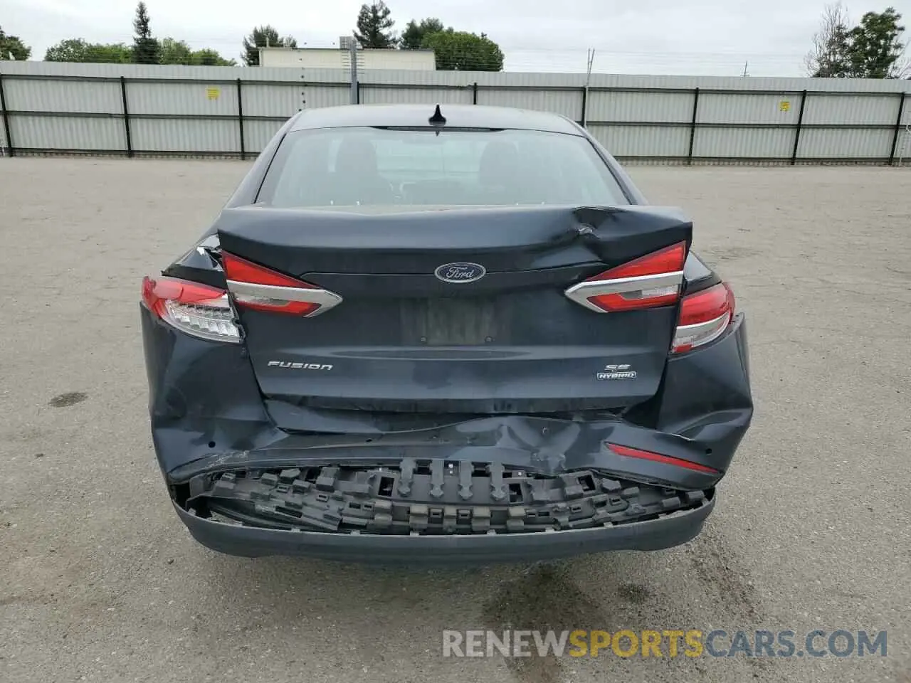 6 Photograph of a damaged car 3FA6P0LU3LR189922 FORD FUSION 2020