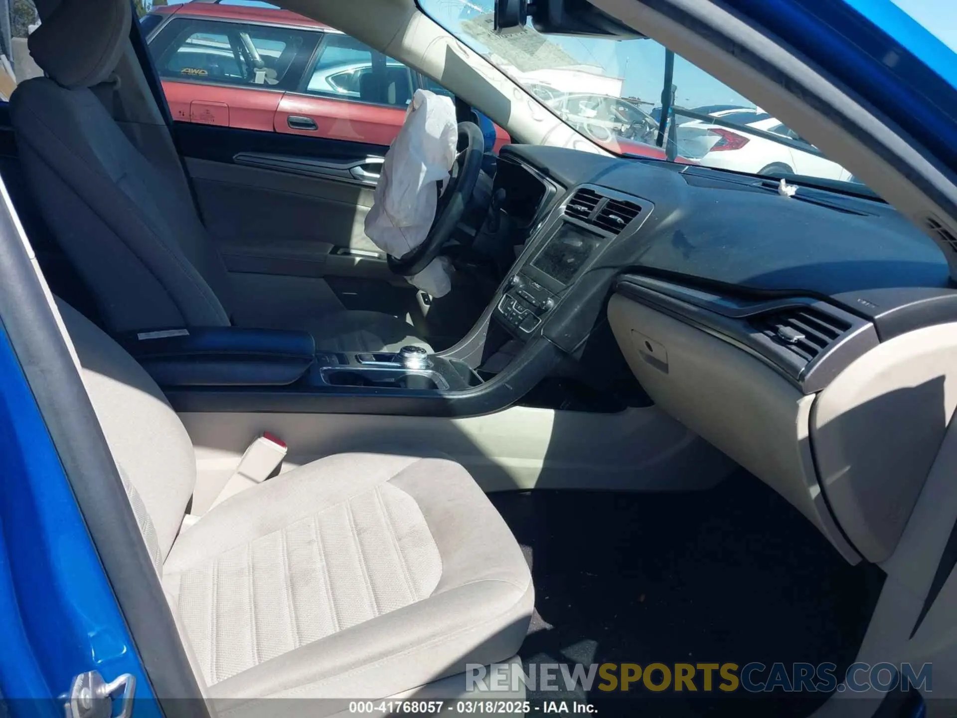 5 Photograph of a damaged car 3FA6P0LU3LR215130 FORD FUSION 2020