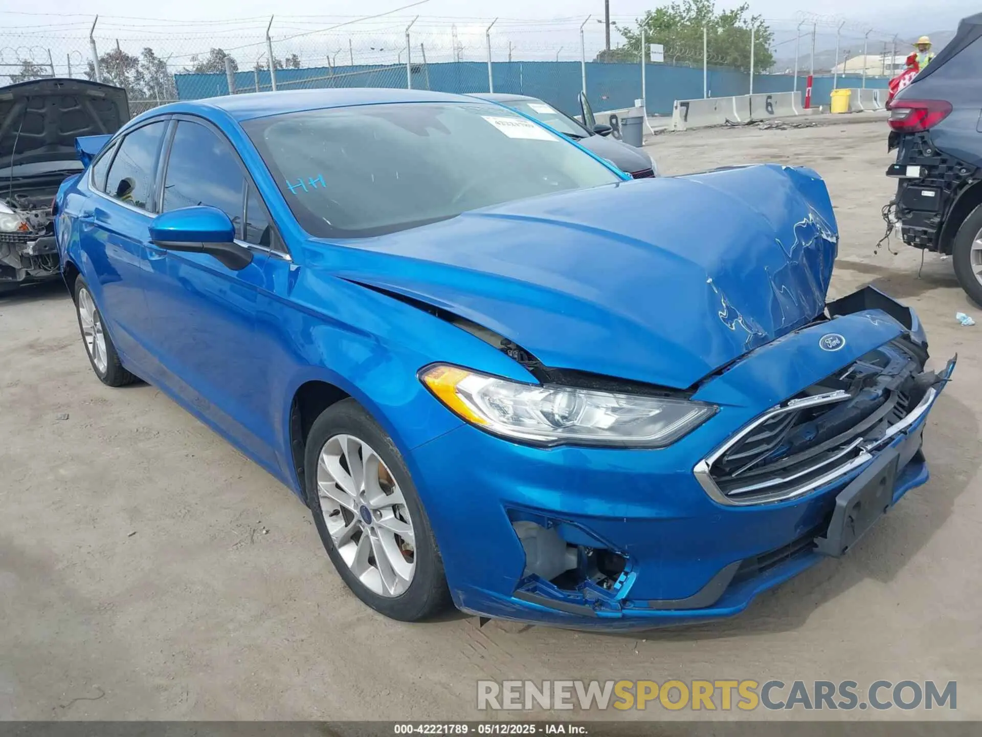 1 Photograph of a damaged car 3FA6P0LU3LR233370 FORD FUSION 2020