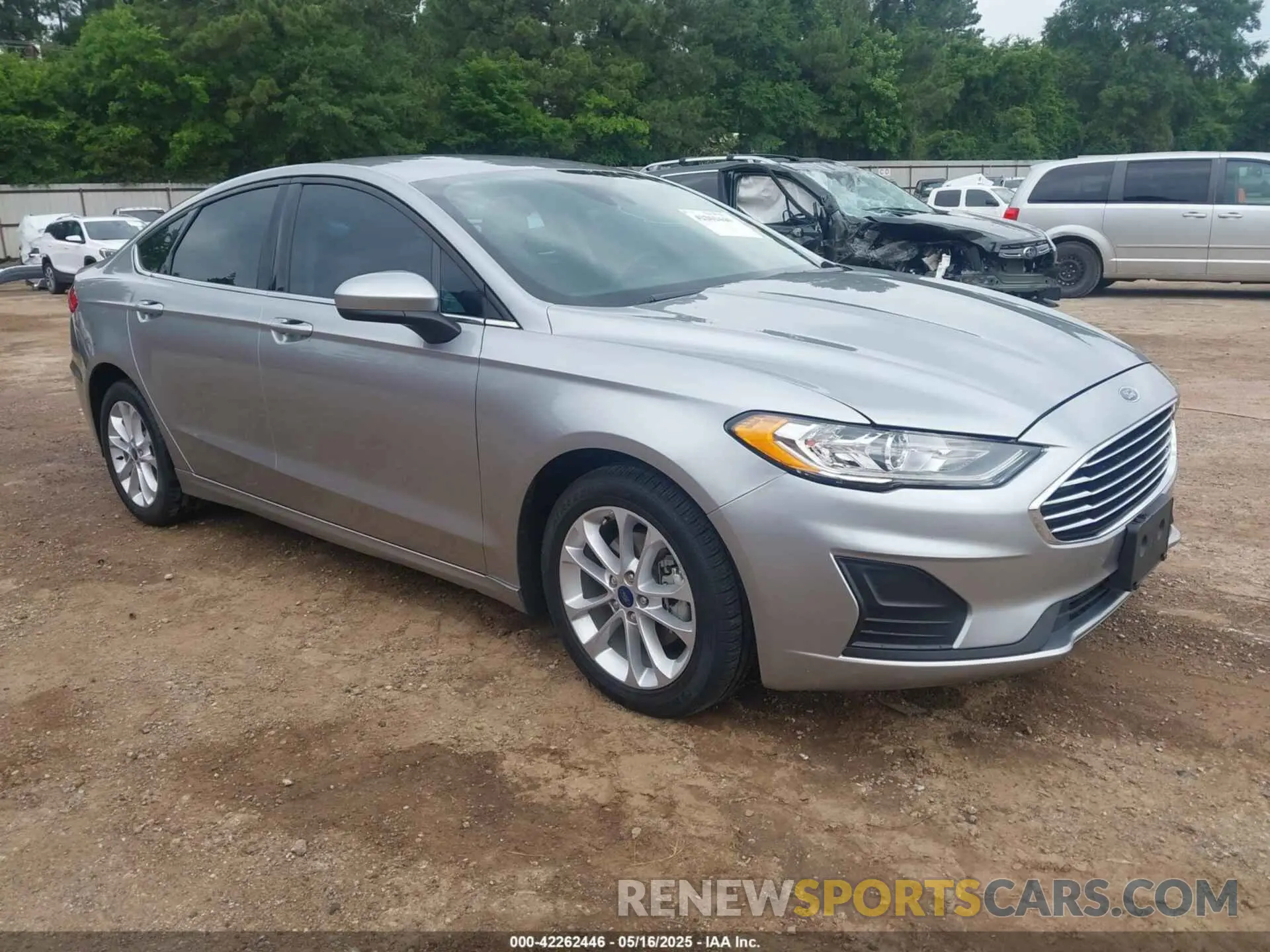 1 Photograph of a damaged car 3FA6P0LU4LR148070 FORD FUSION 2020