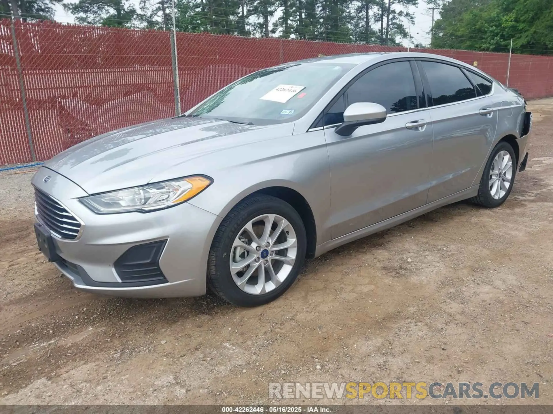 2 Photograph of a damaged car 3FA6P0LU4LR148070 FORD FUSION 2020