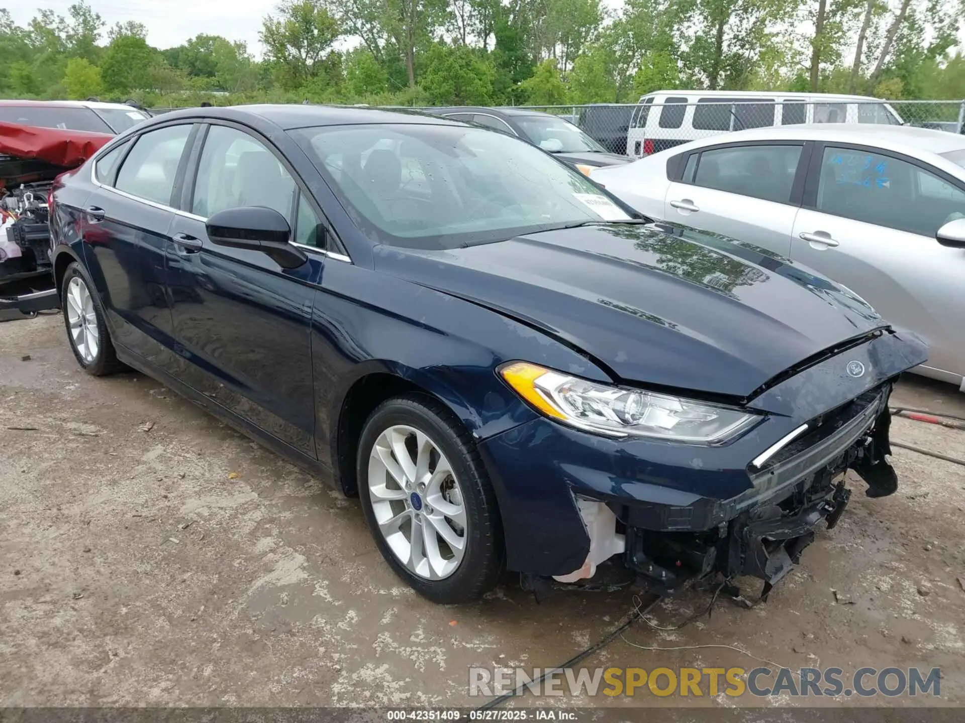 1 Photograph of a damaged car 3FA6P0LU4LR163314 FORD FUSION 2020