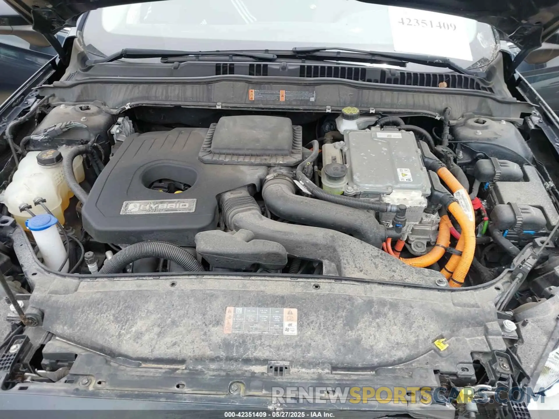 10 Photograph of a damaged car 3FA6P0LU4LR163314 FORD FUSION 2020