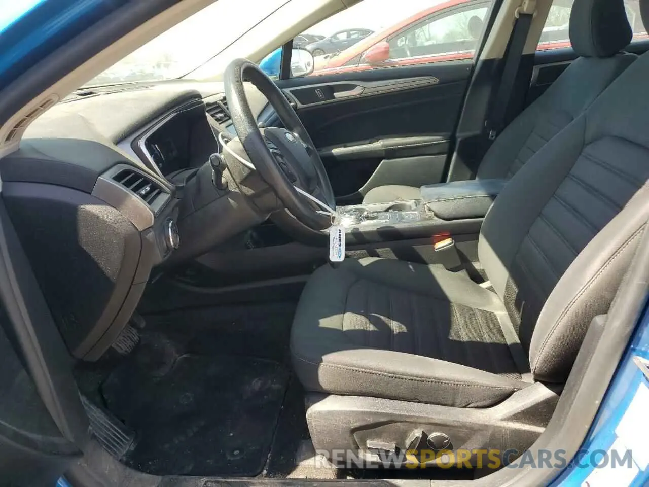 7 Photograph of a damaged car 3FA6P0LU4LR188990 FORD FUSION 2020