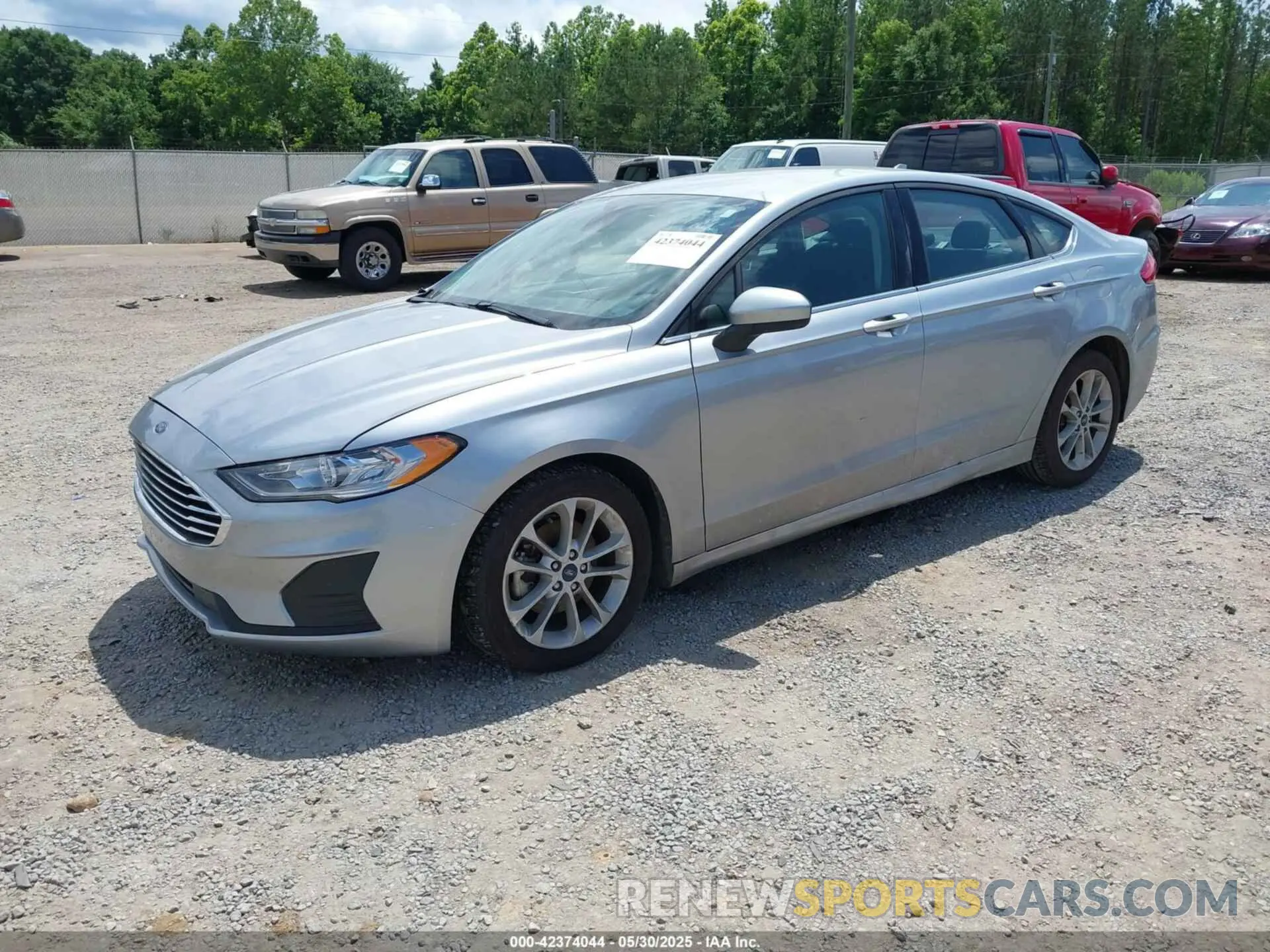2 Photograph of a damaged car 3FA6P0LU4LR212740 FORD FUSION 2020