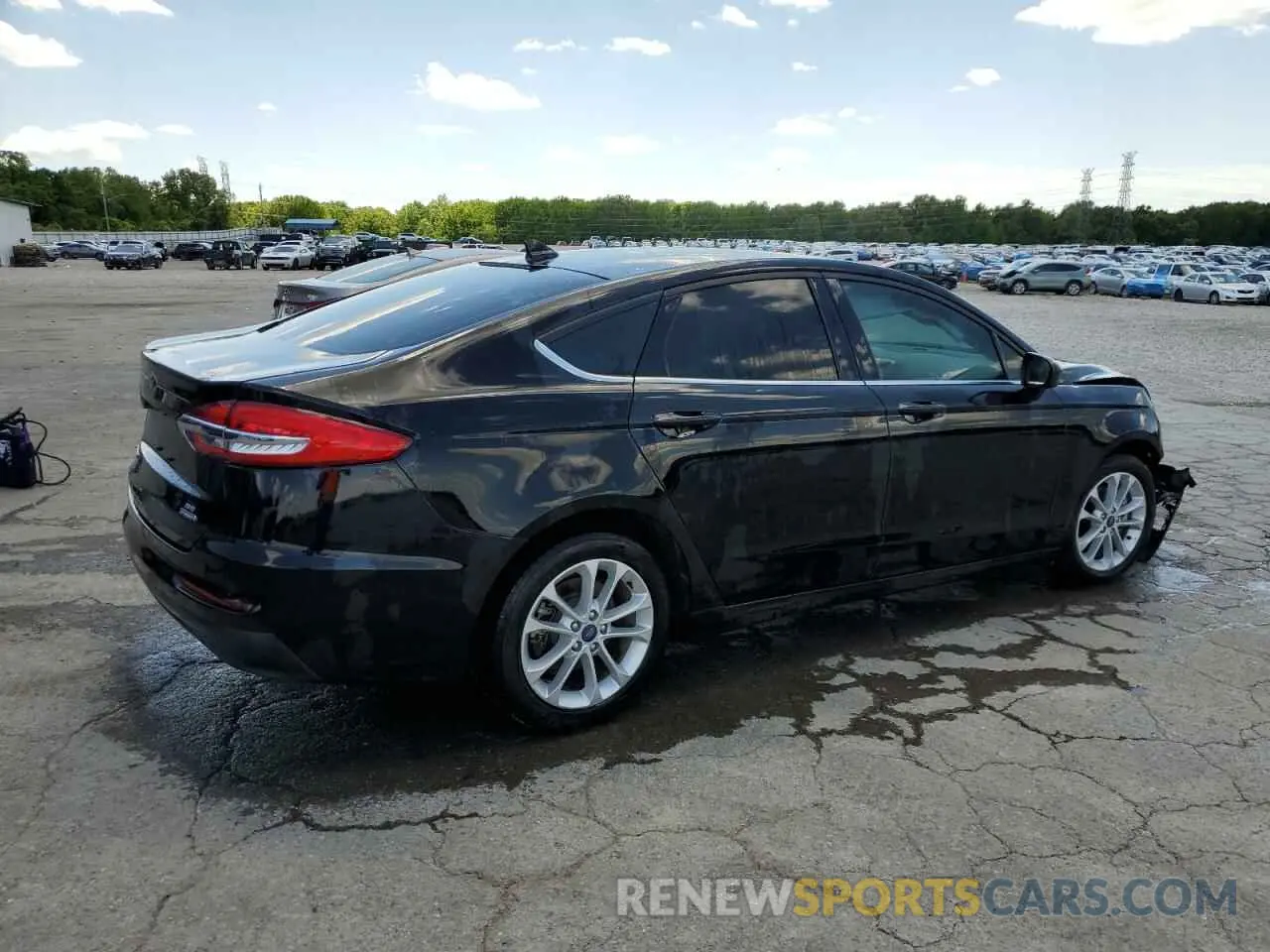 3 Photograph of a damaged car 3FA6P0LU4LR215248 FORD FUSION 2020