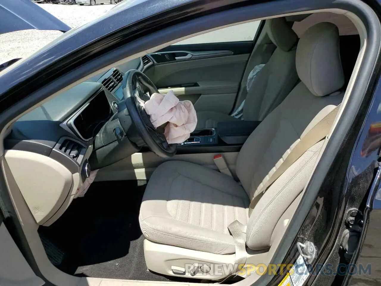 7 Photograph of a damaged car 3FA6P0LU4LR215248 FORD FUSION 2020