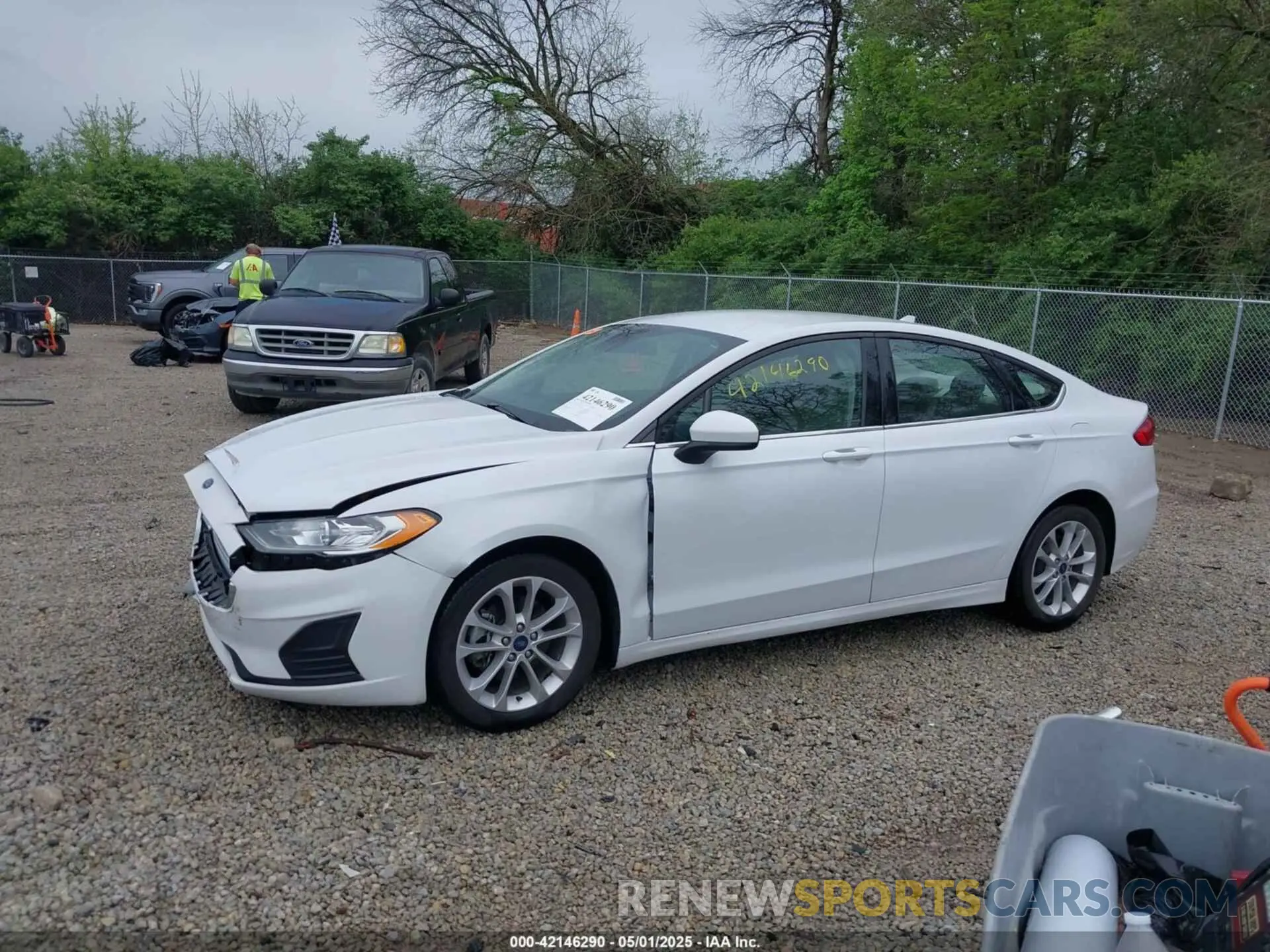 15 Photograph of a damaged car 3FA6P0LU5LR151074 FORD FUSION 2020